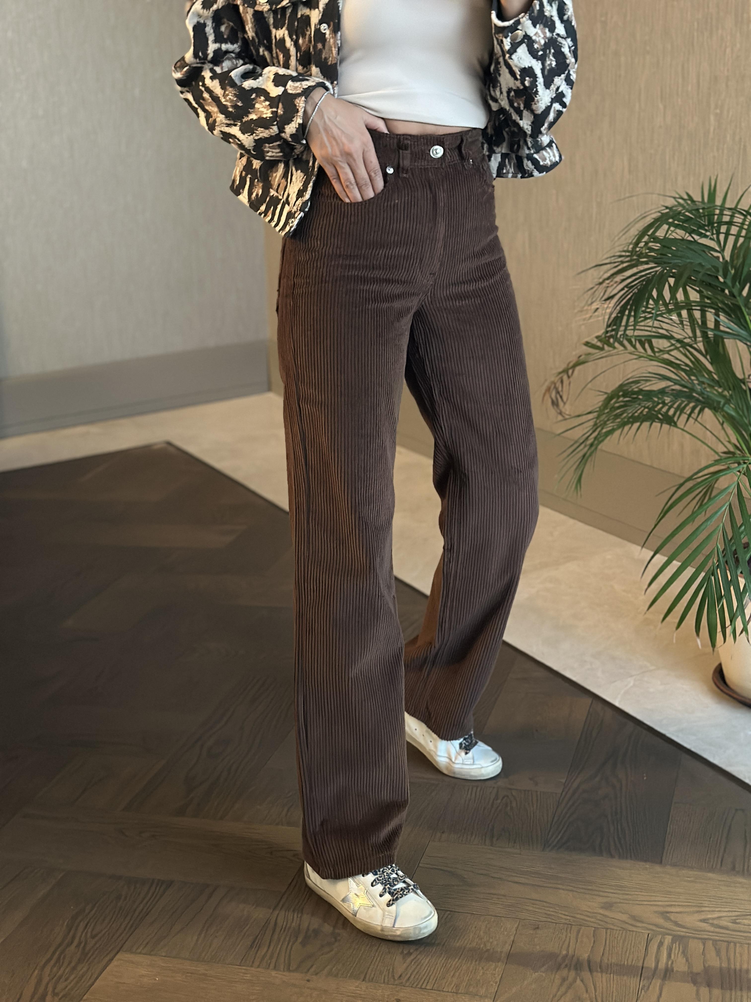 Kahverengi Marka Model Straight Fitilli Kadın Kadife Pantolon