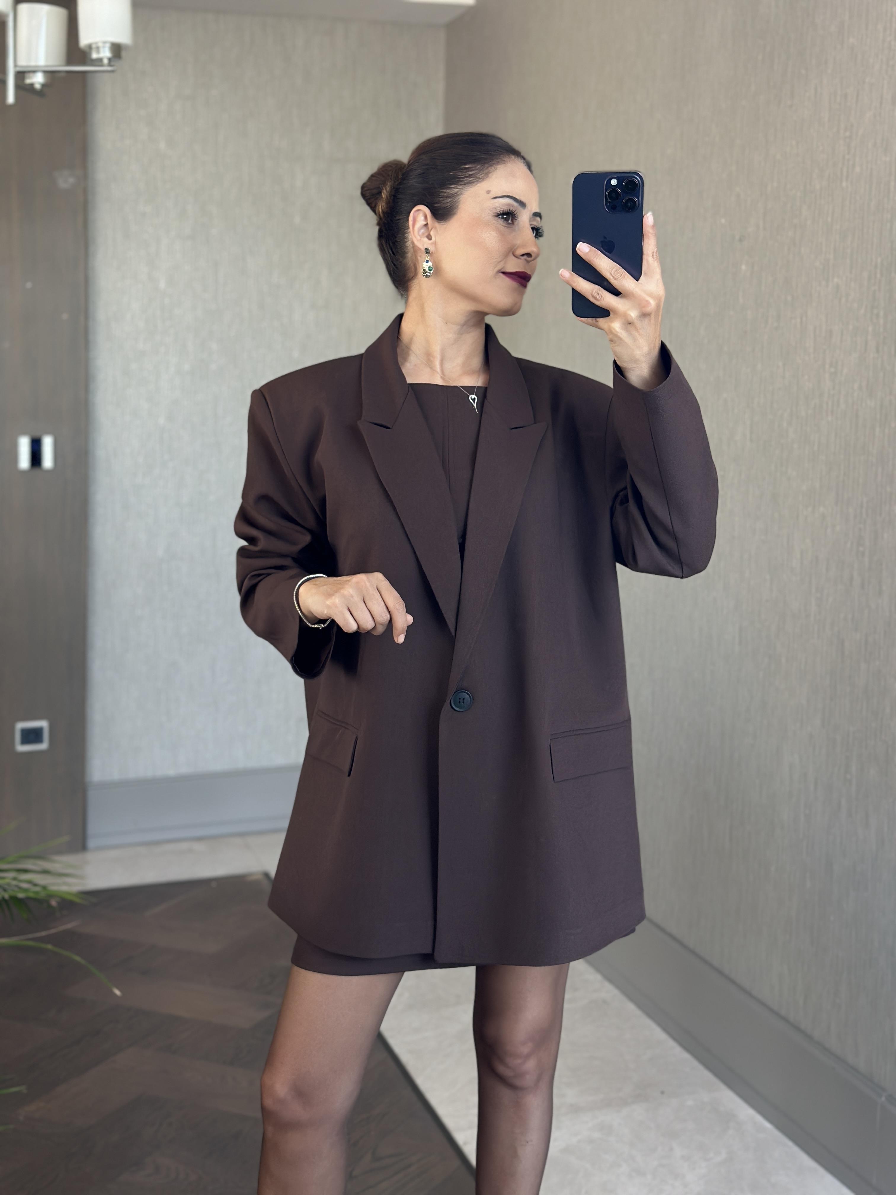 Kahverengi Vatkalı Tek Düğmeli Oversize Kadın Ceket