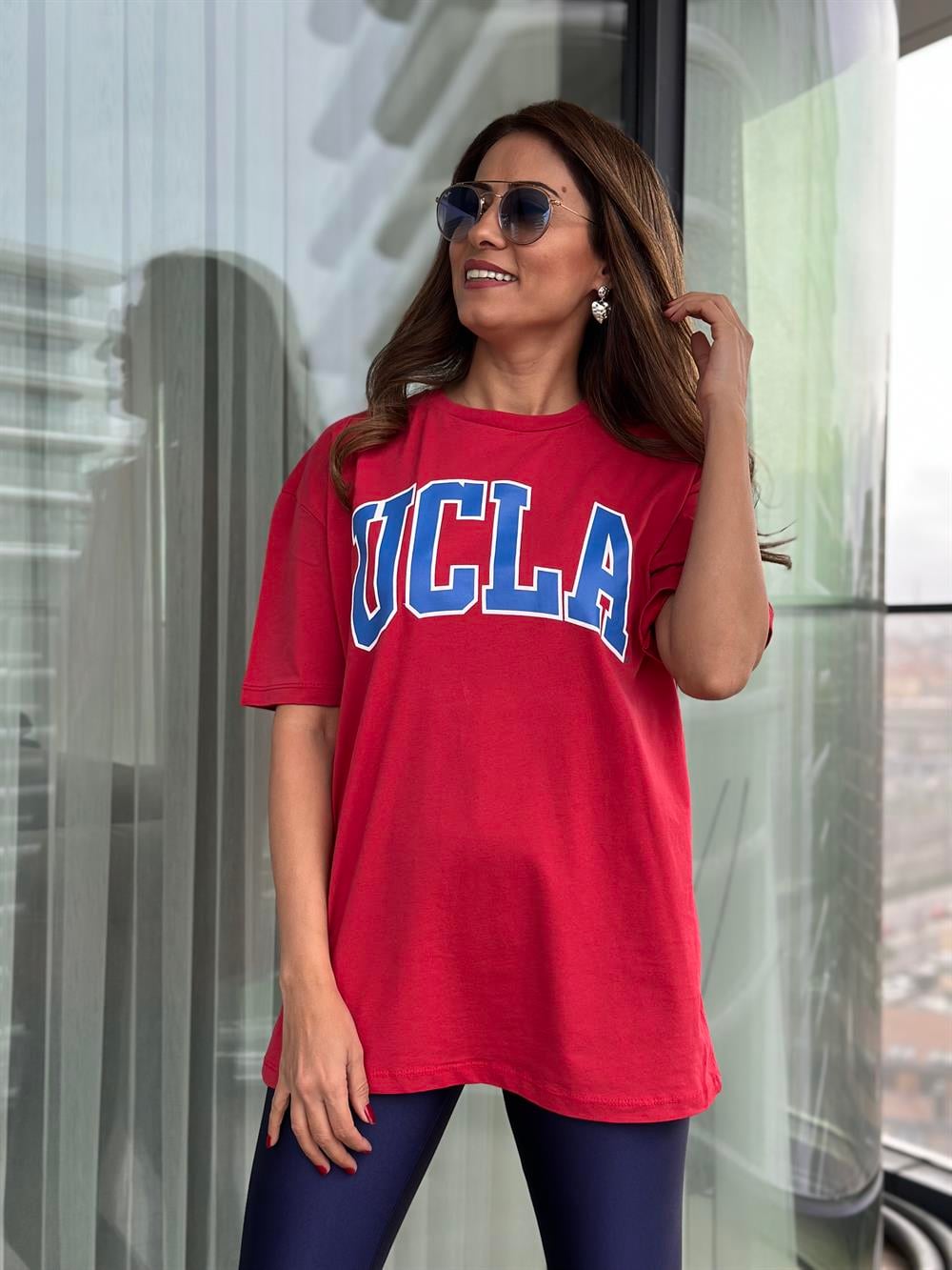 Kırmızı Ucla Bakılı Bisiklet Yaka Kadın T-Shirt