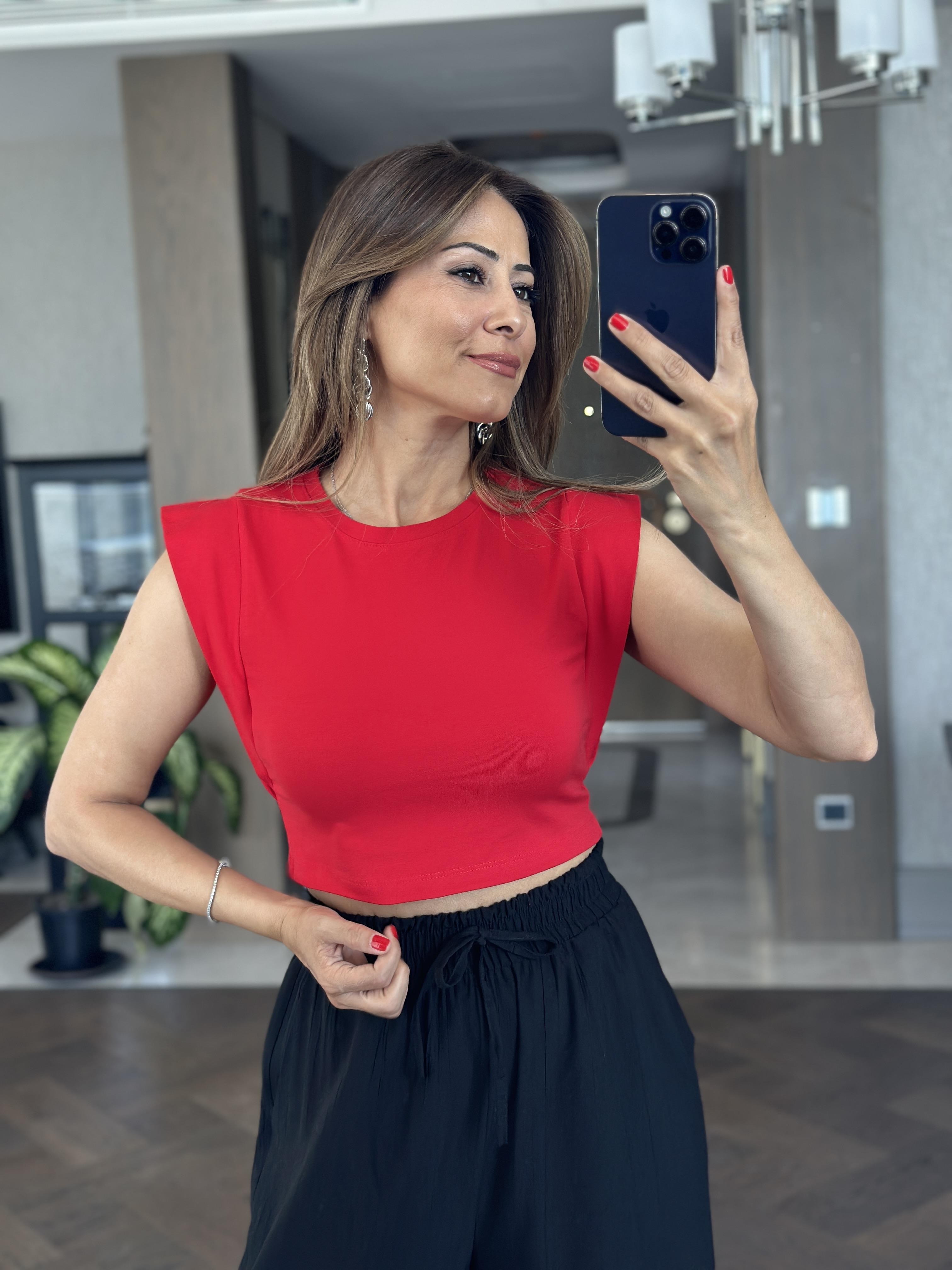 Kırmızı Vatka Görünümlü Sıfır Kol Kadın Crop Body