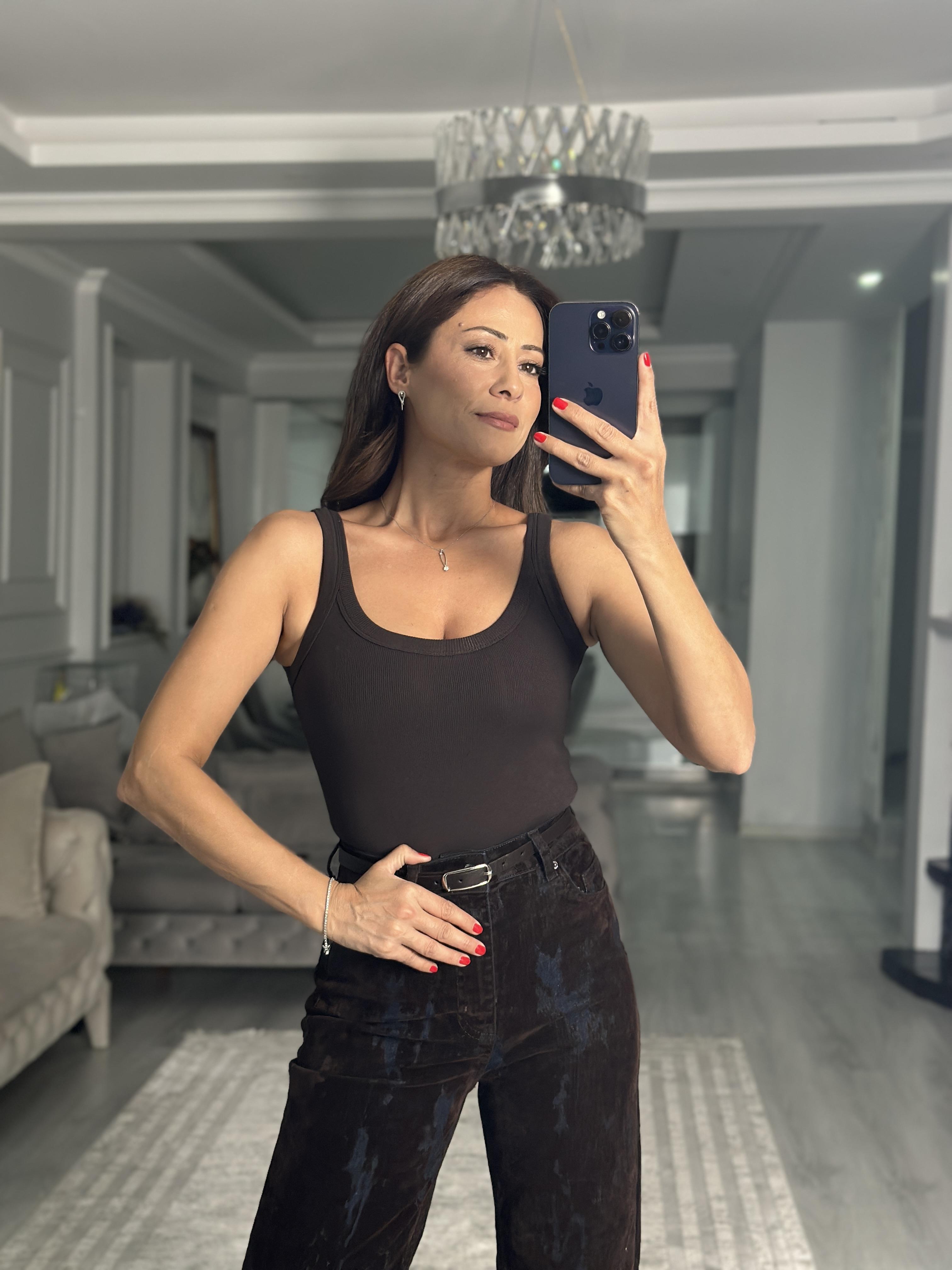 Koyu Kahverengi Askılı Alttan Çıtçıtlı Kadın Bodysüit