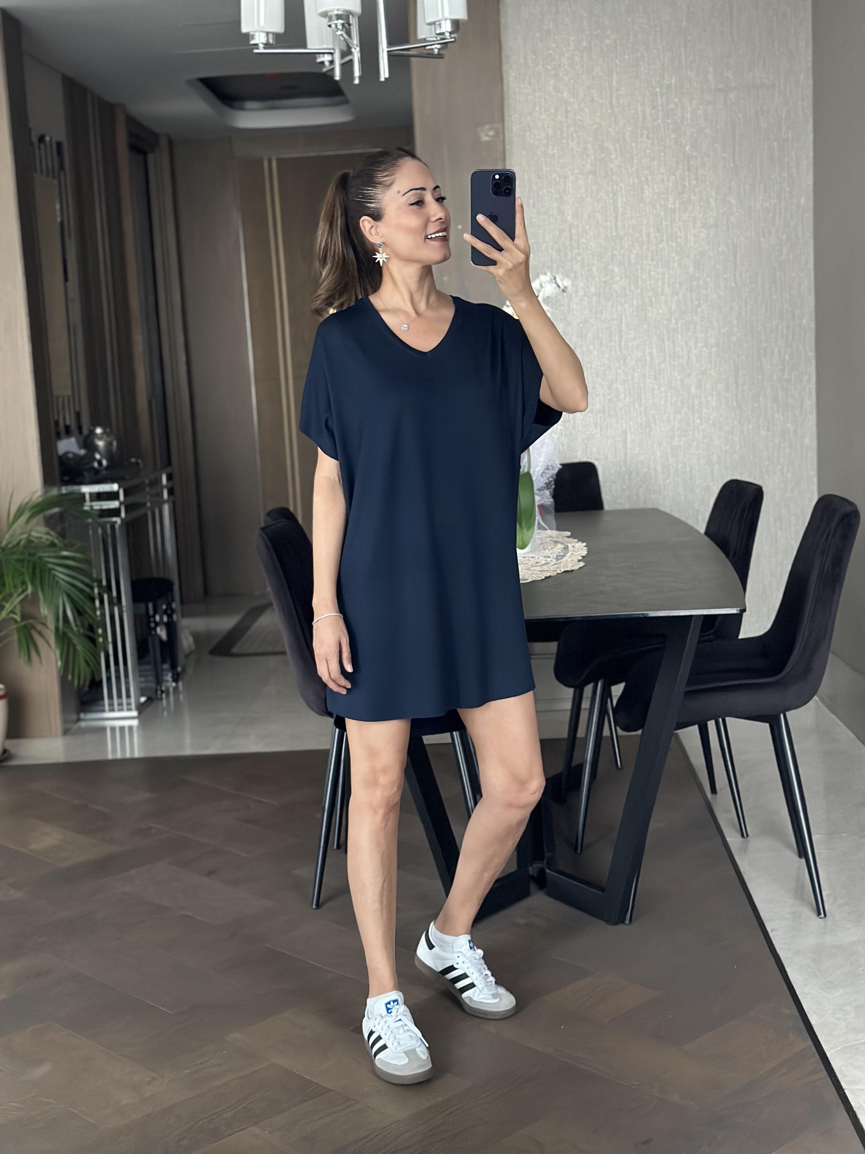 Lacivert V Yaka Yarasa Kol Lazer Kesim Kadın Elbise