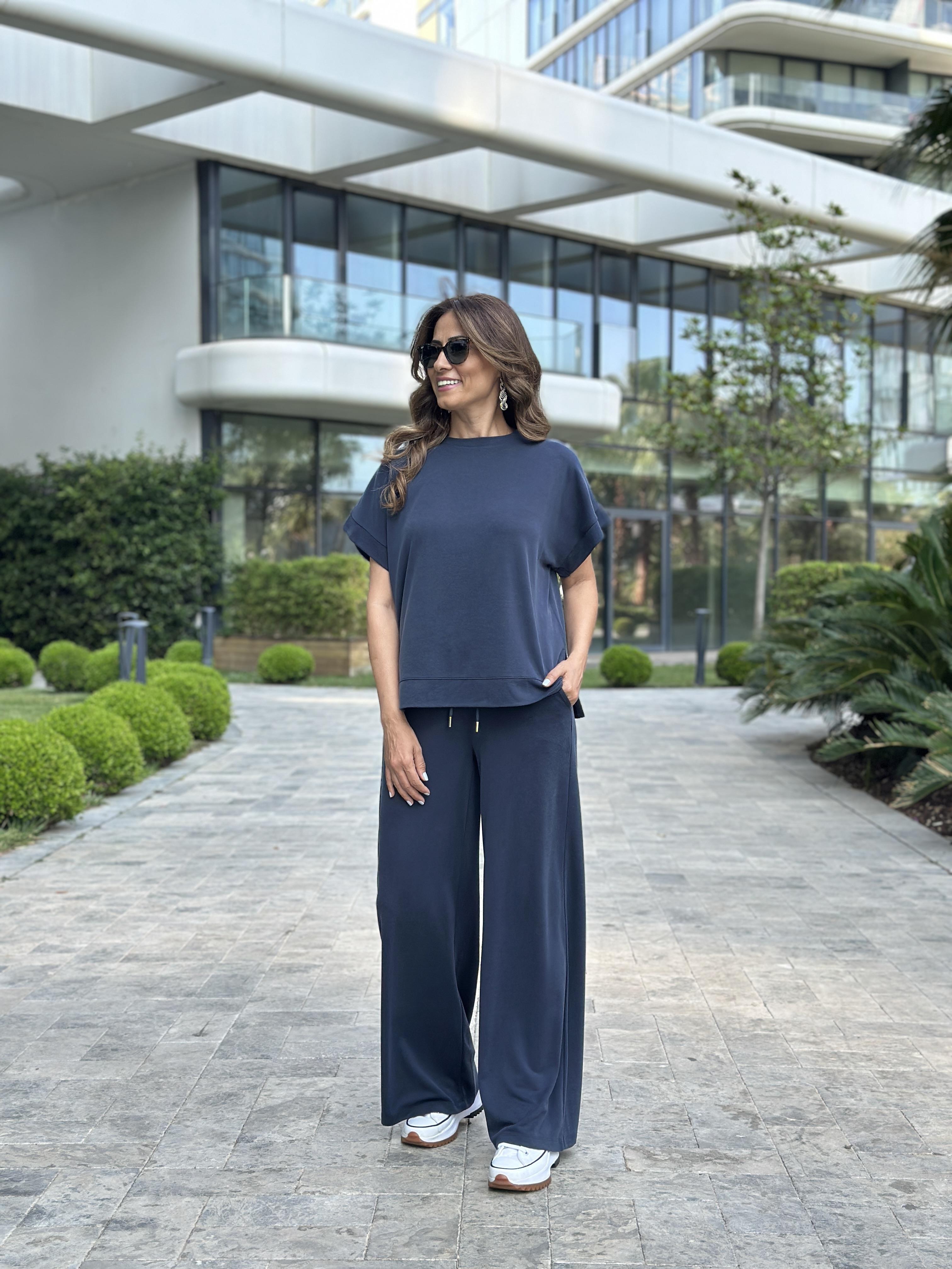 Lacivert Yırtmaçlı T-Shirt Pantolon Kadın İkili Takım