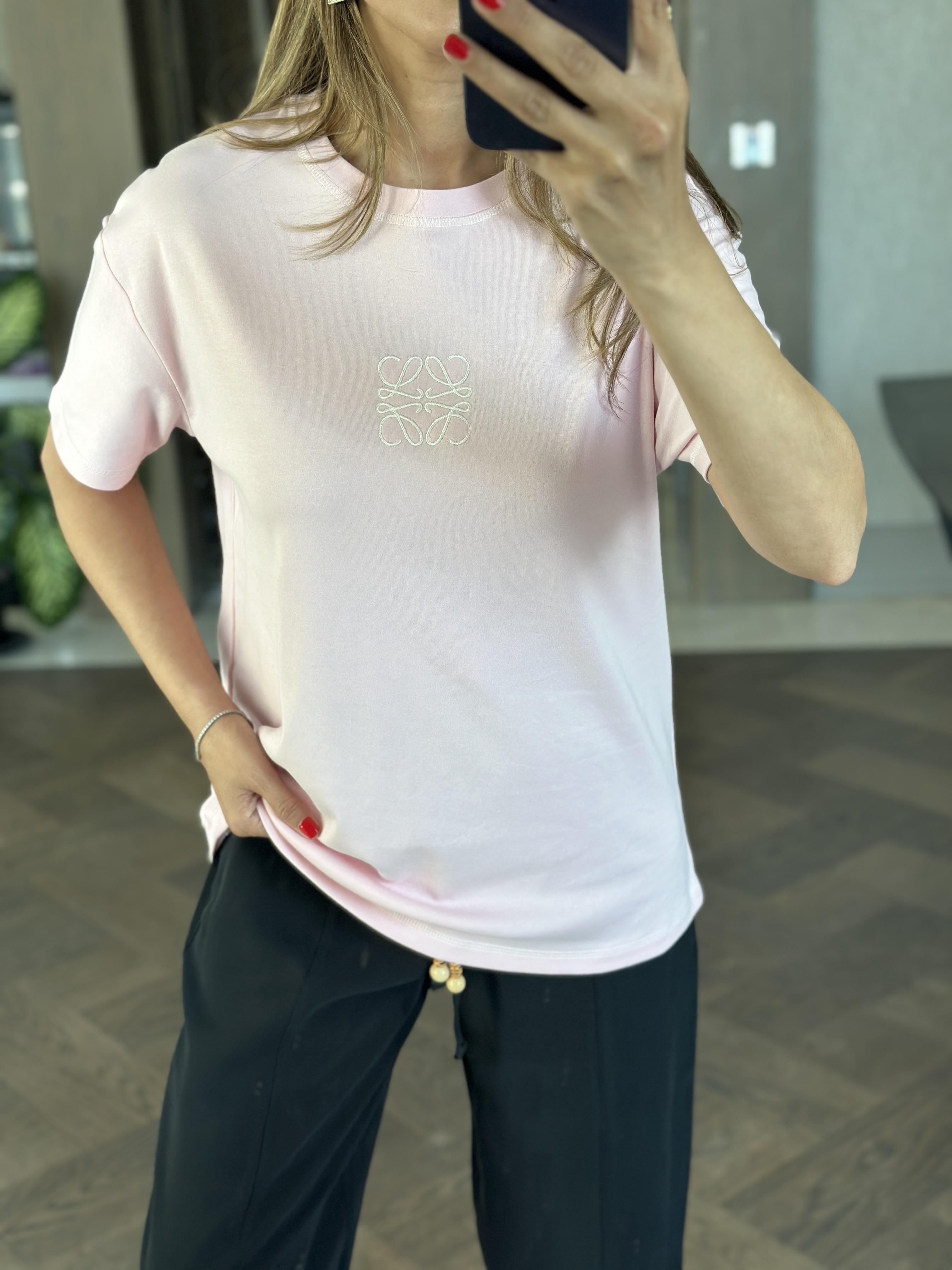 Pembe Marka Nakış Detay Bisiklet Yaka Kadın T-Shirt