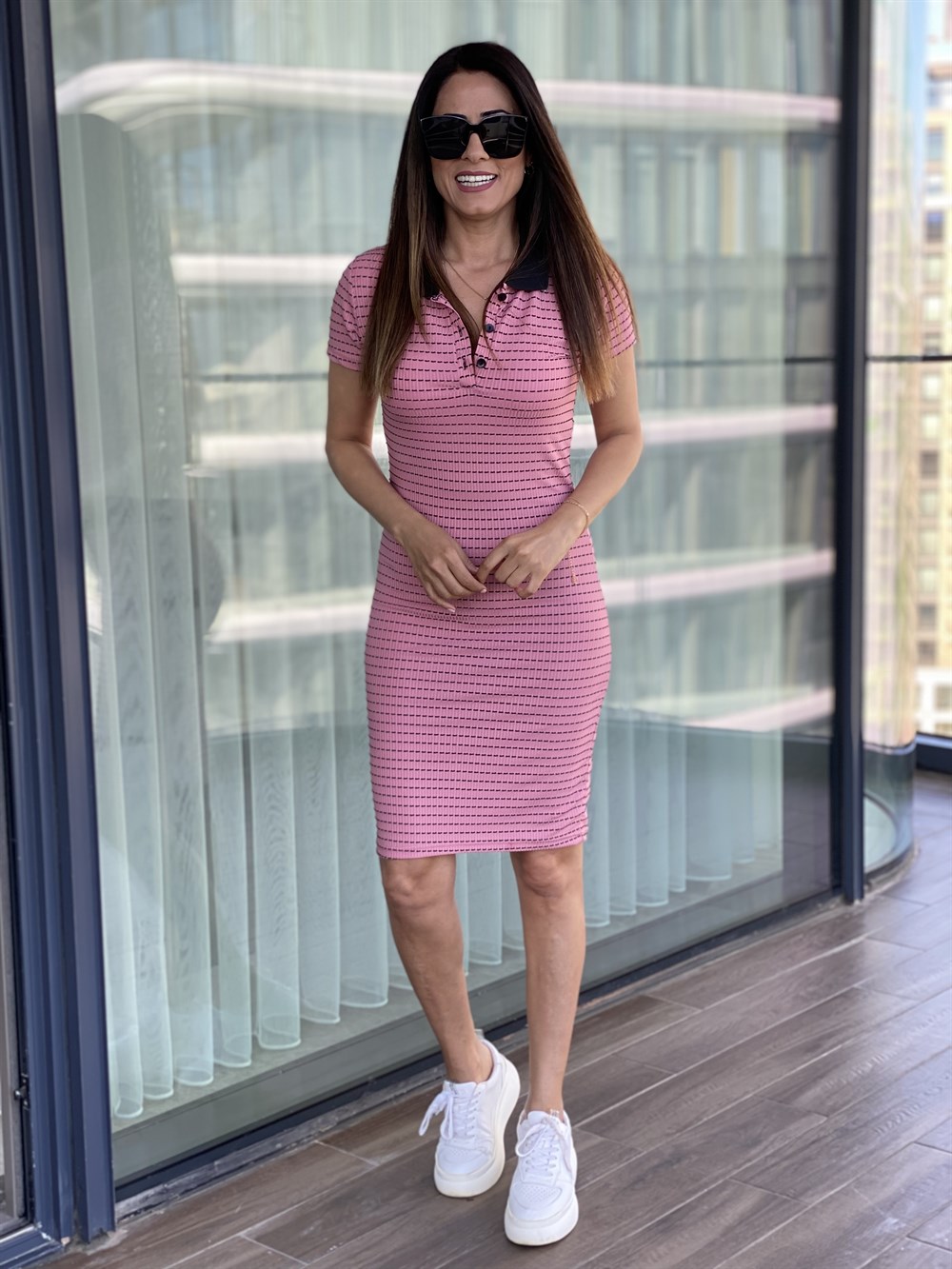 Pembe Polo Yaka Çizgi Detaylı Elbise 