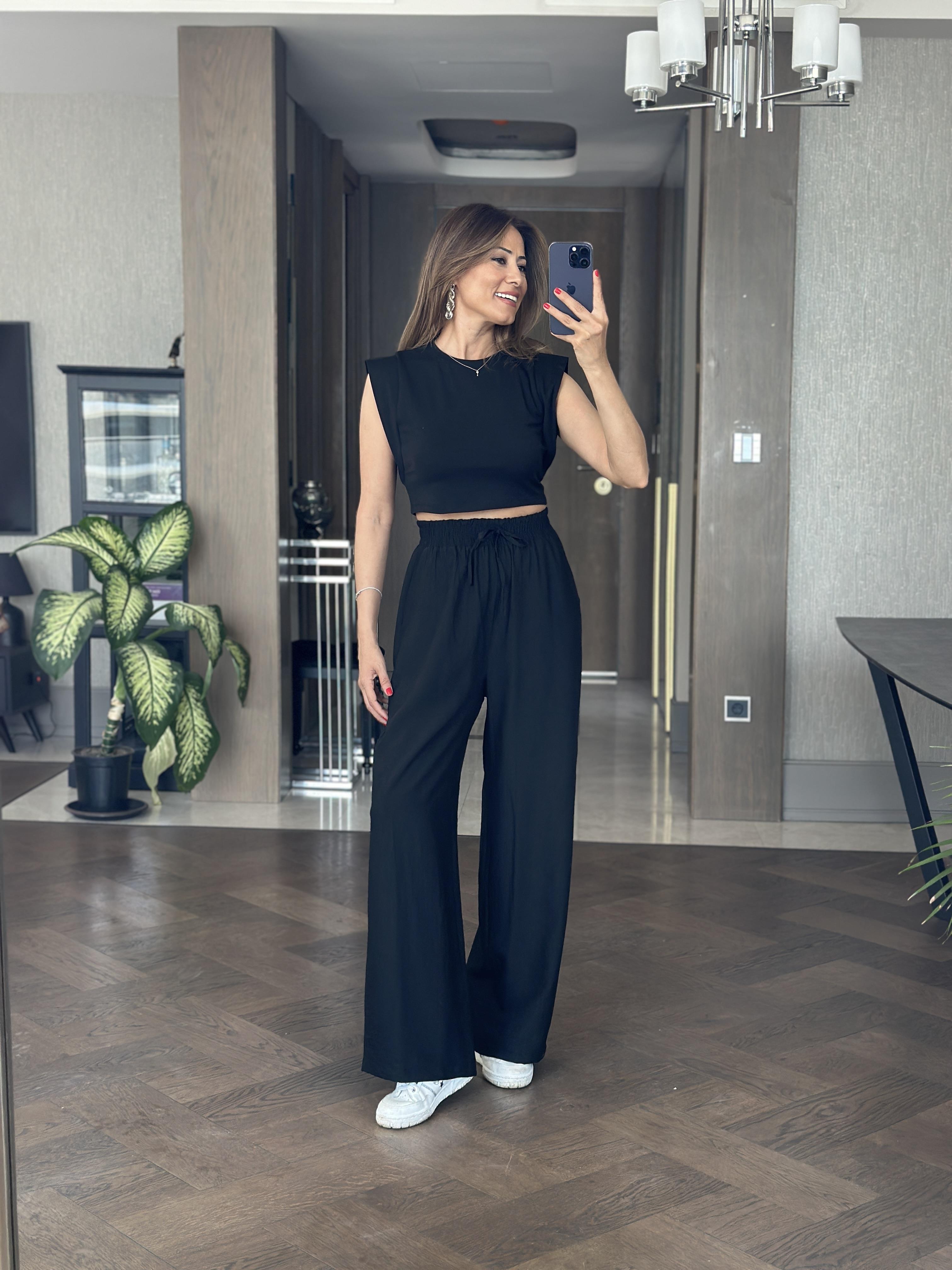 Siyah Bağcık Detay Çilek Yürüyüş Kadın Pantolon