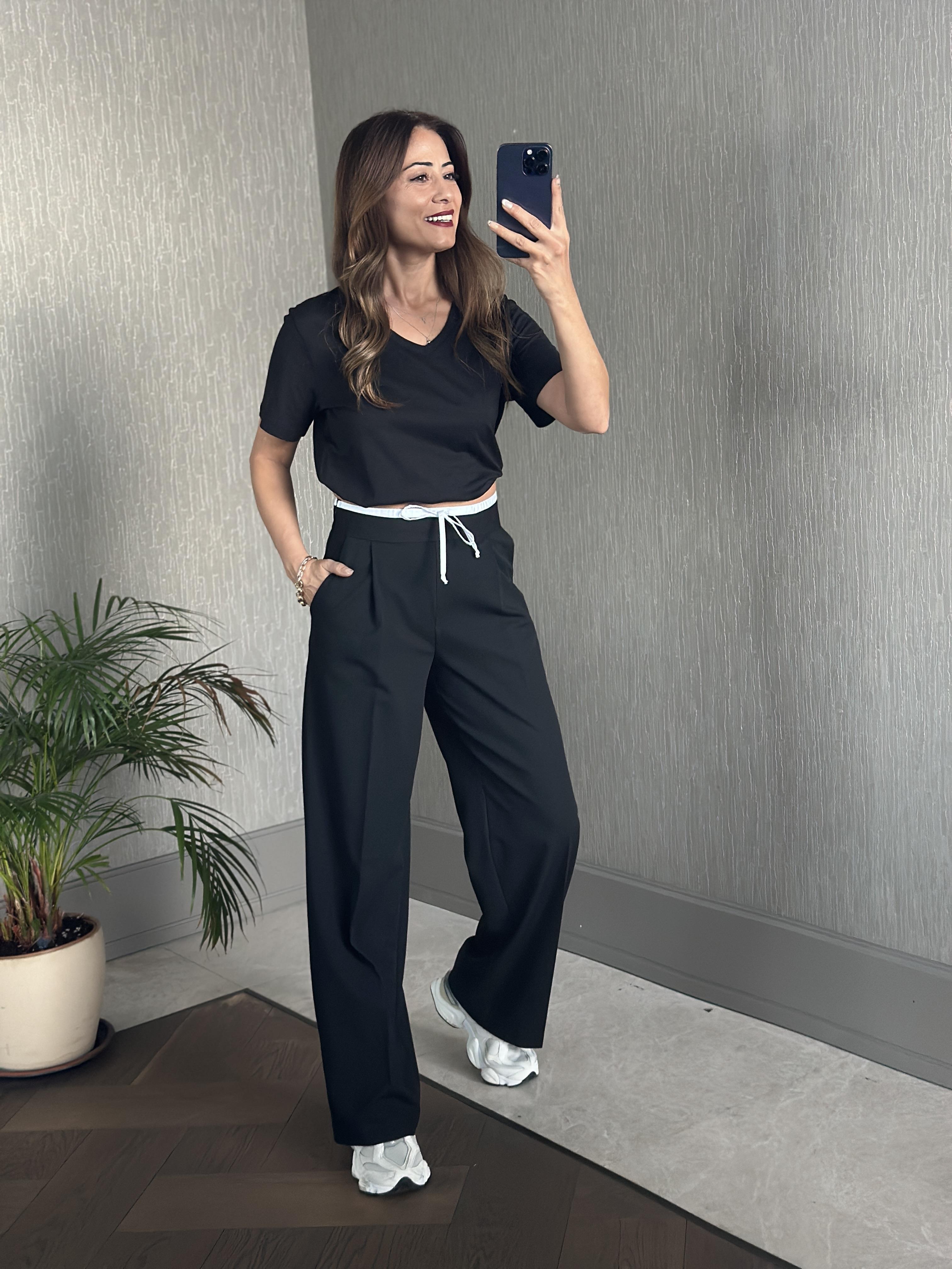 Siyah Beli Beyaz Garnili Yanı Fermuarlı Kumaş Kadın Pantolon