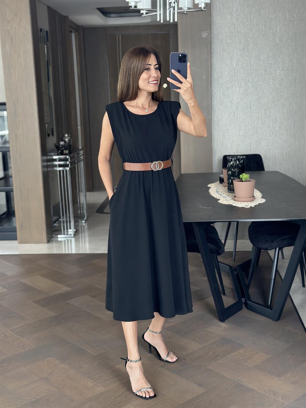 Siyah Bisiklet Yaka Vatkalı Kemerli Aerobin Kadın Elbise