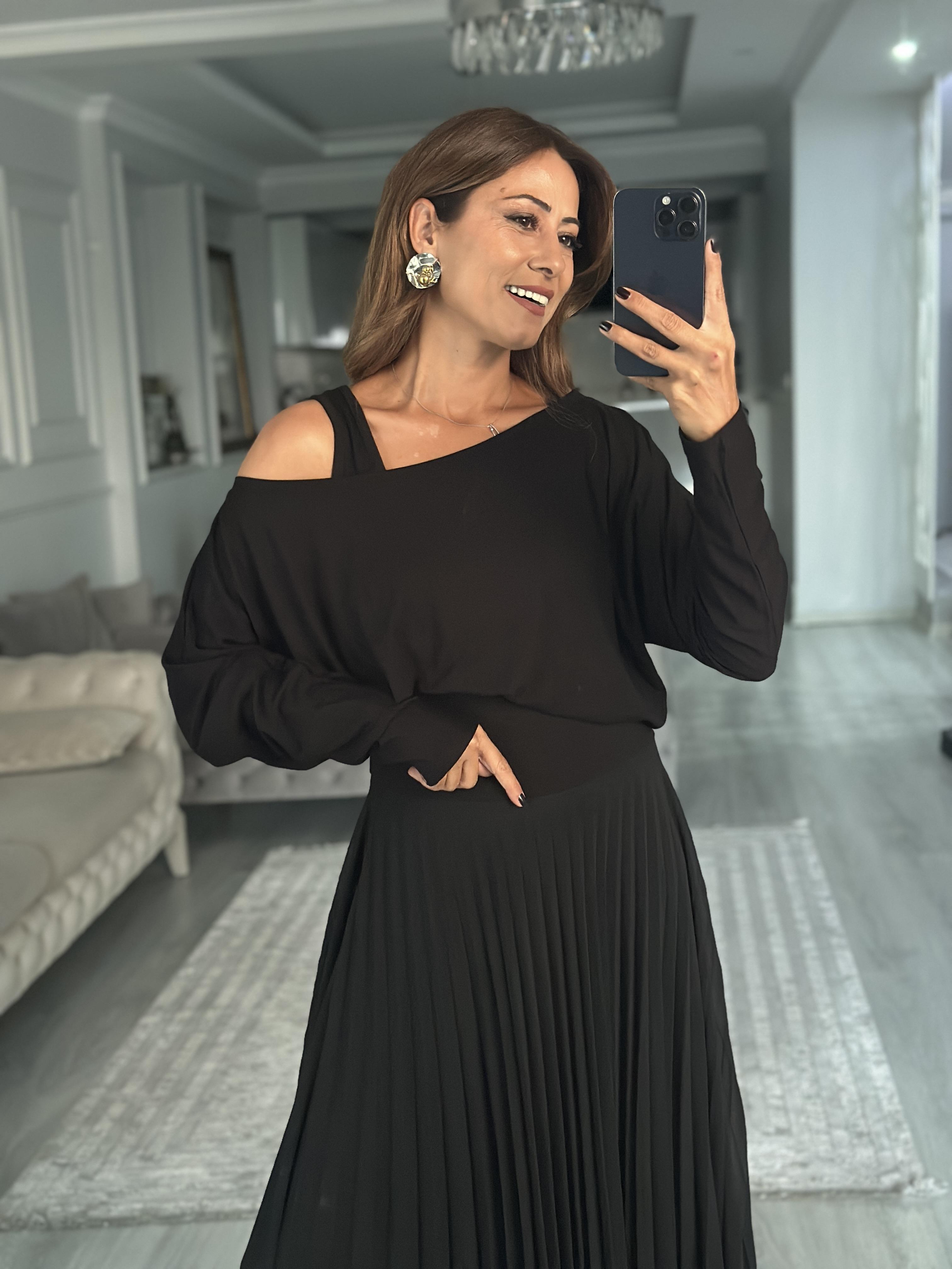 Siyah Bluzlu Pliseli Midi Boy Kadın İkili Elbise