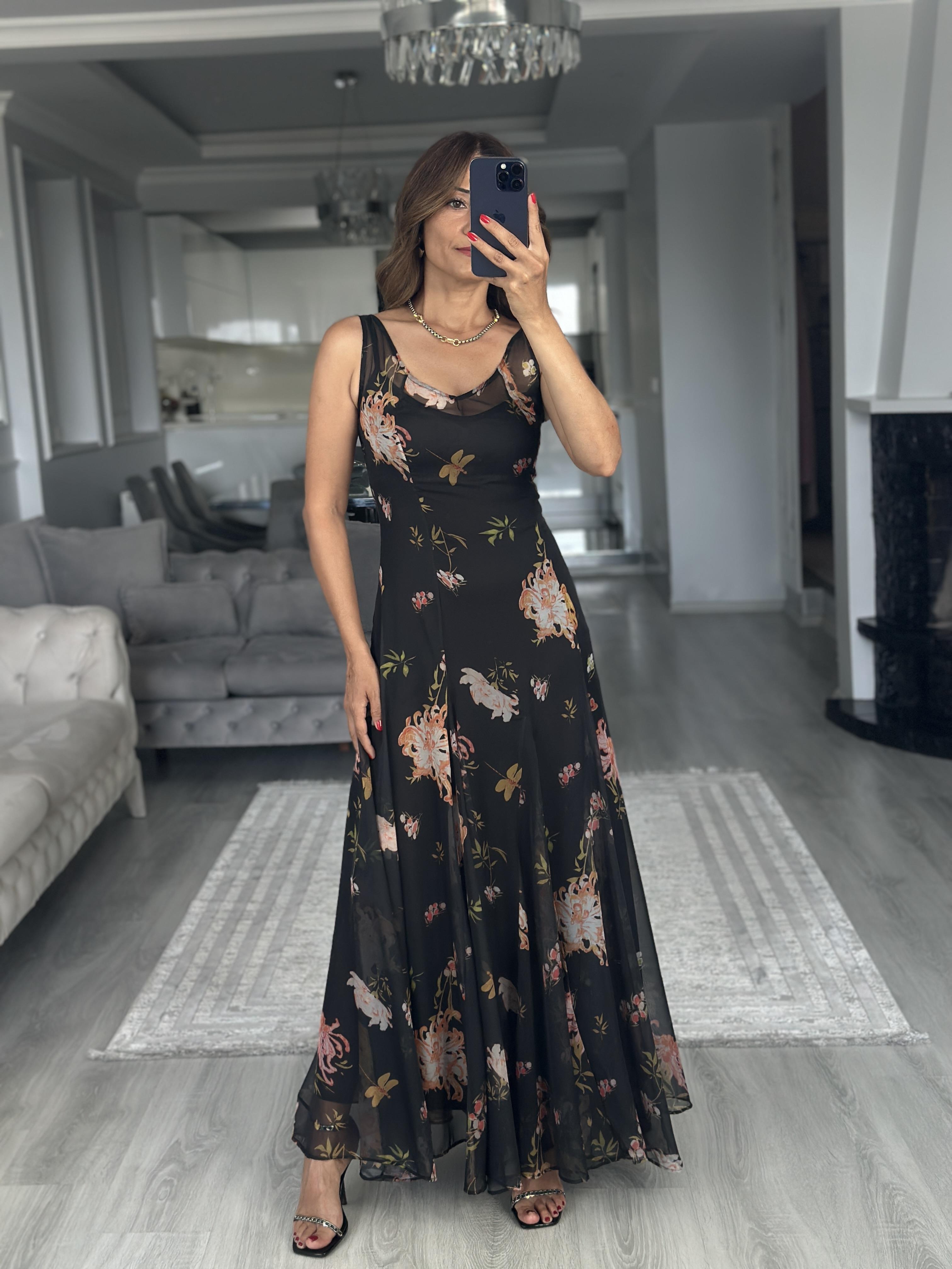 Siyah Çiçek Desenli Ön Arka V Yaka Maksi Boy Şifon Kadın Elbise 