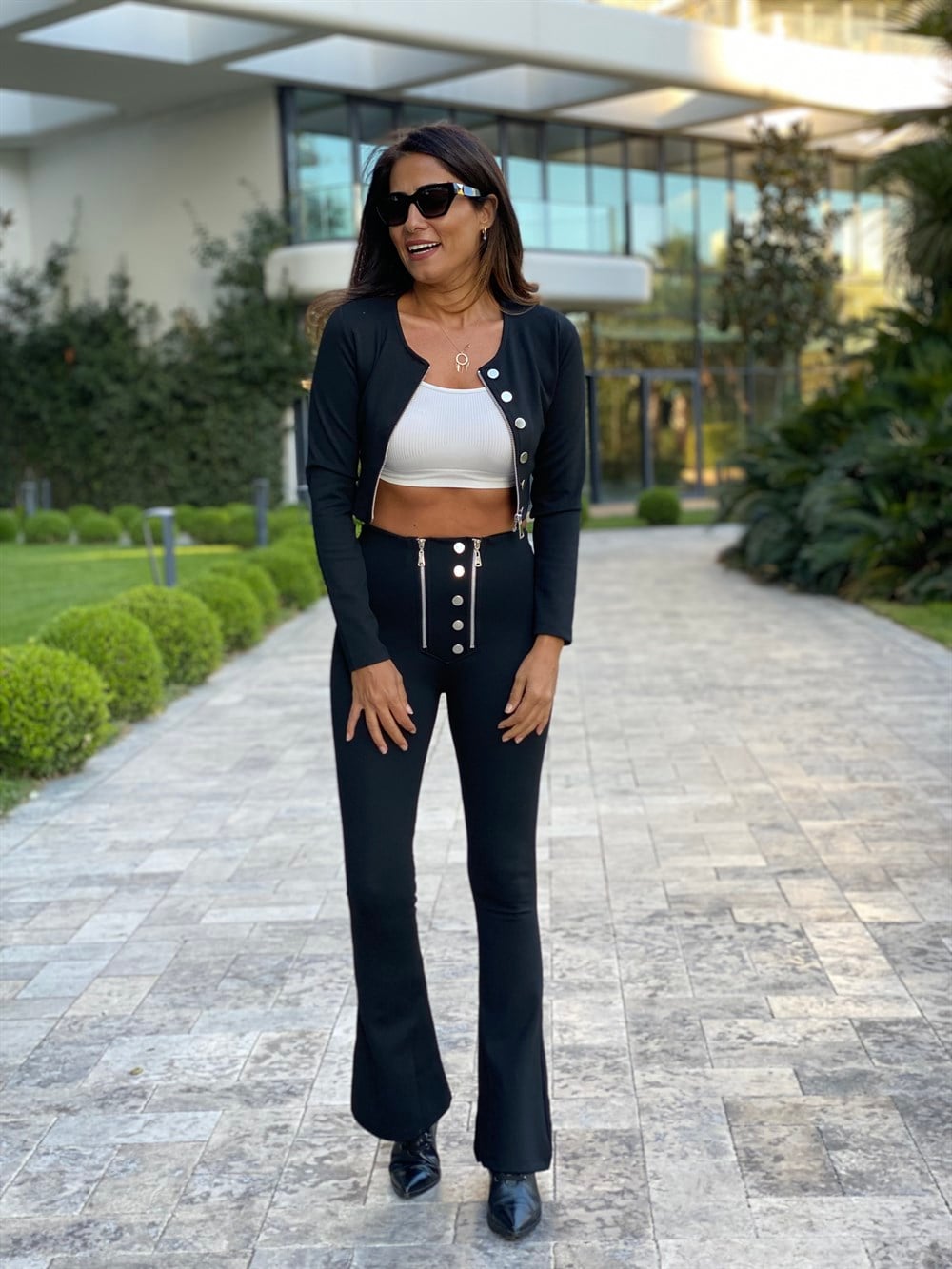 Siyah Çift Fermuarlı Düğmeli İspanyol Paça Çelik Kadın Tay