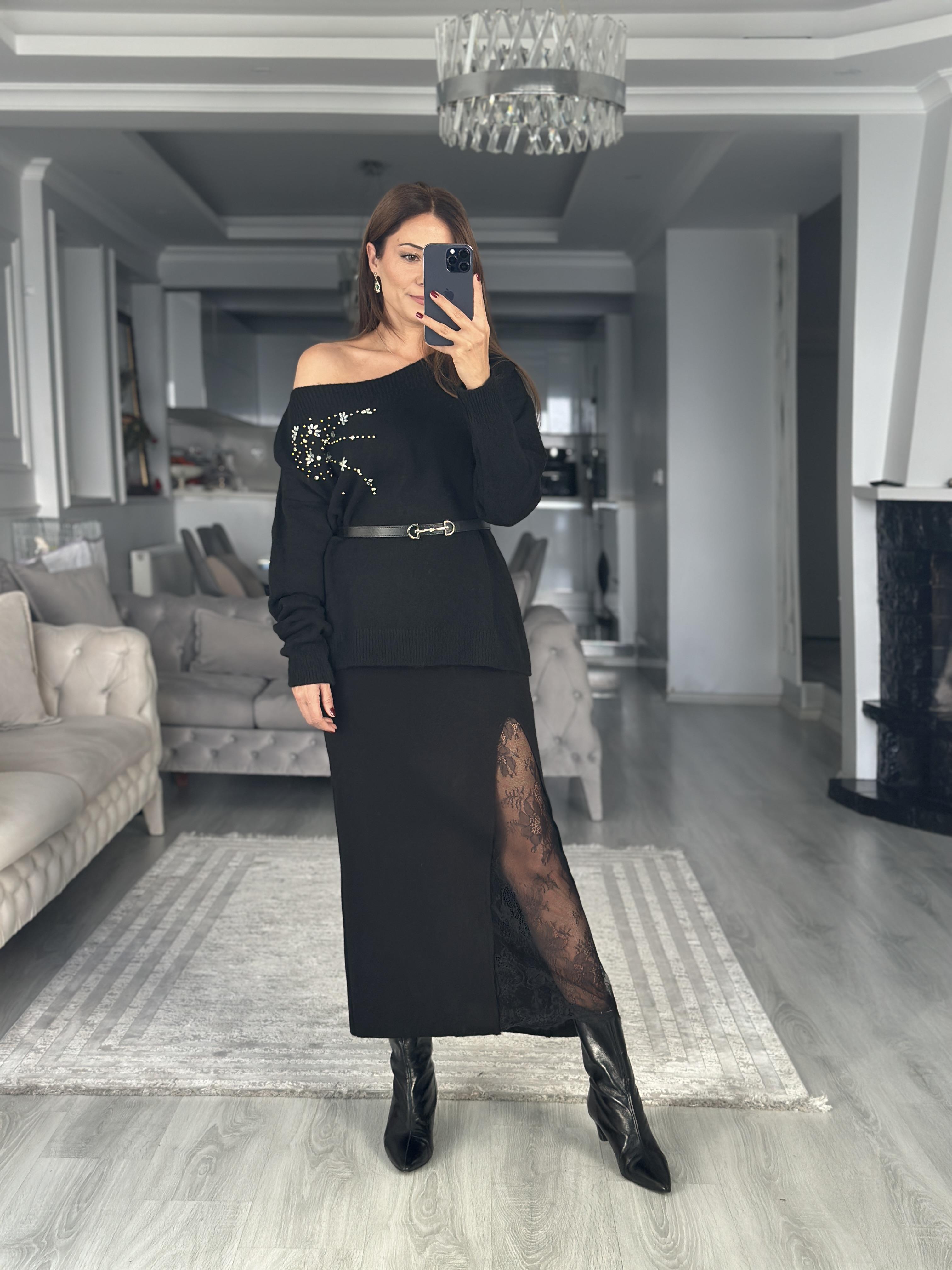 Siyah Dantel Detaylı Midi Boy Triko Etek