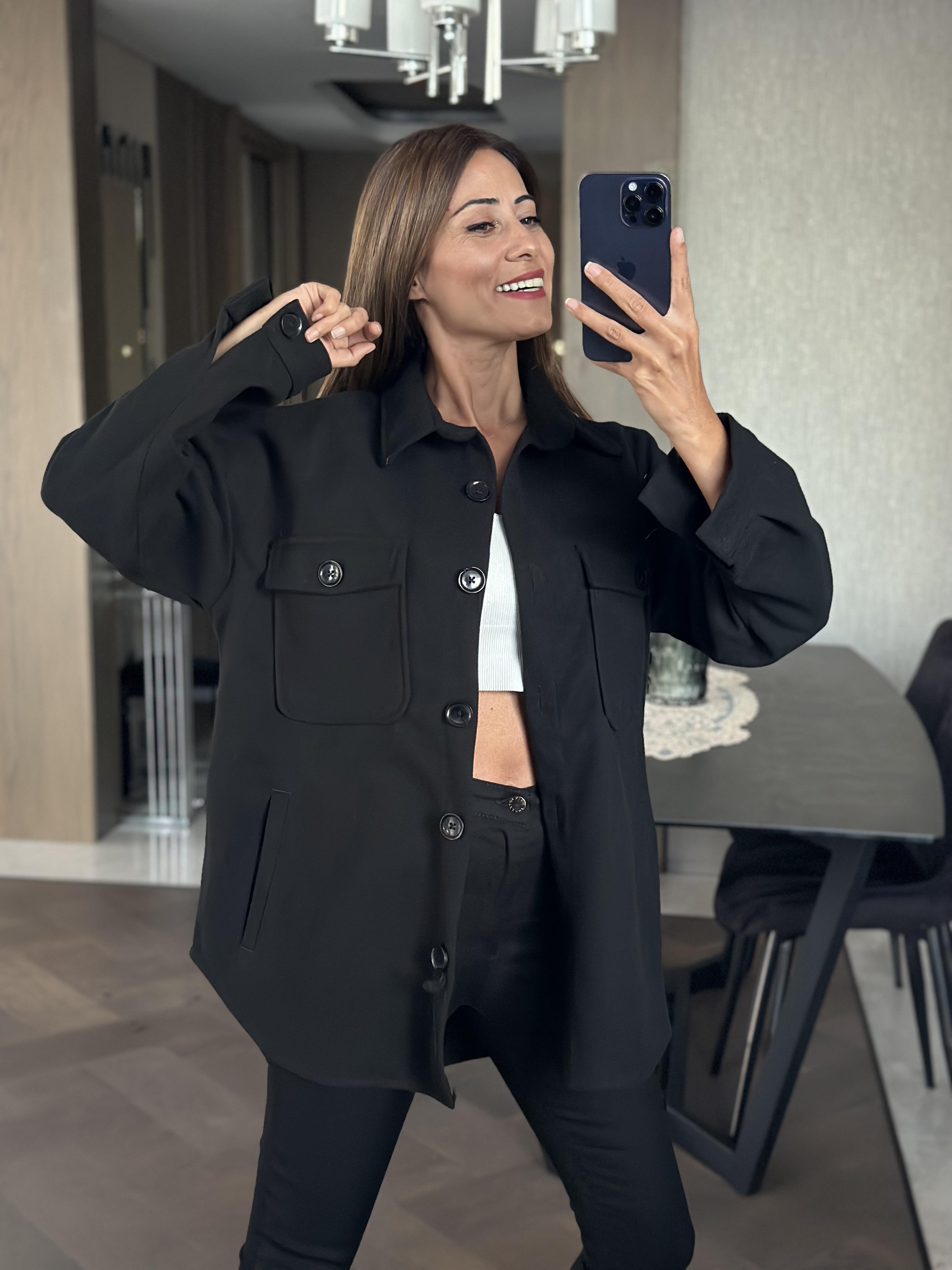 Siyah Dört Cepli İthal Kaşe Kadın Gömlek