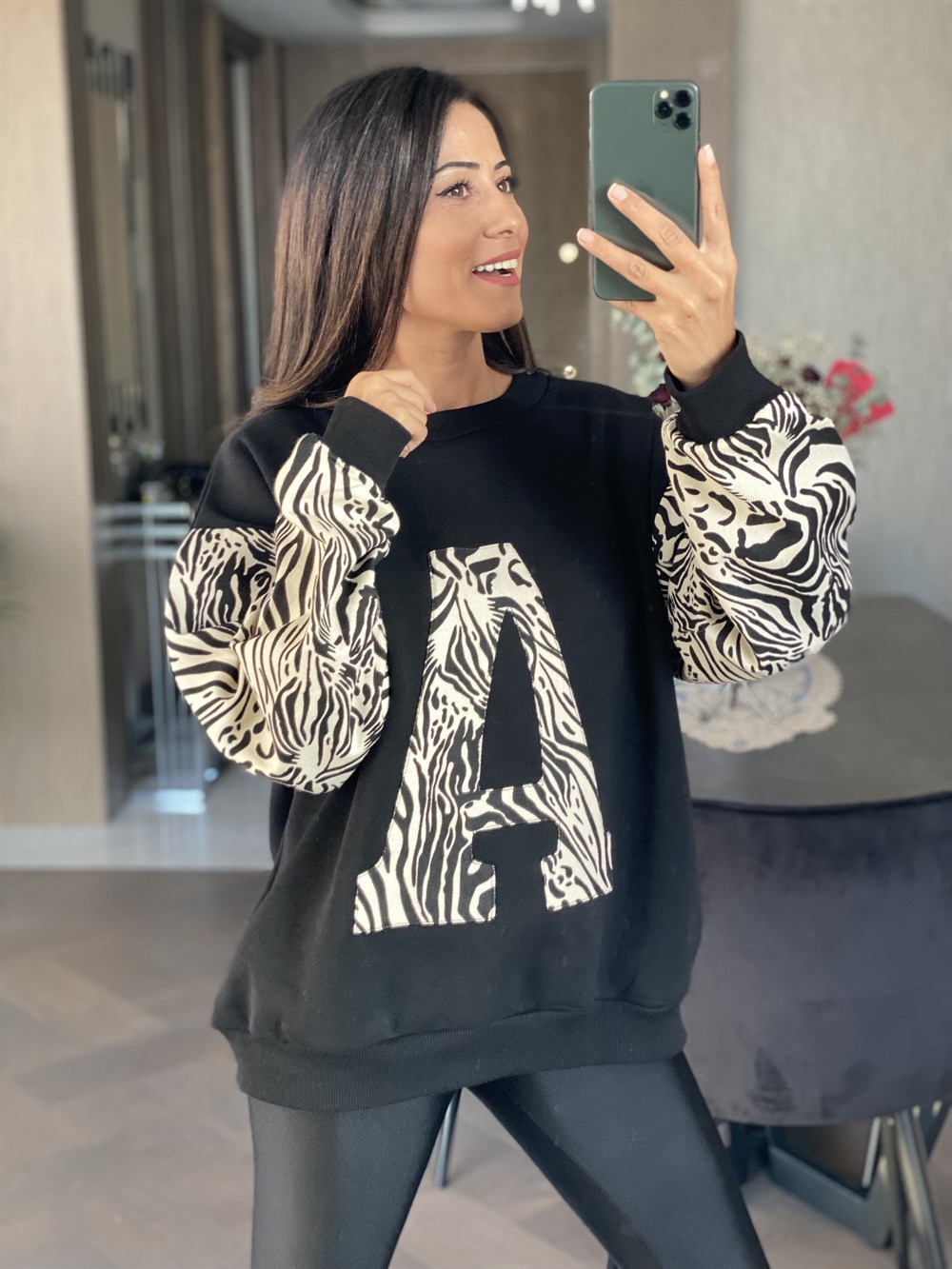 Siyah Gabardin Garnili Bisiklet Yaka Kadın Sweatshirt