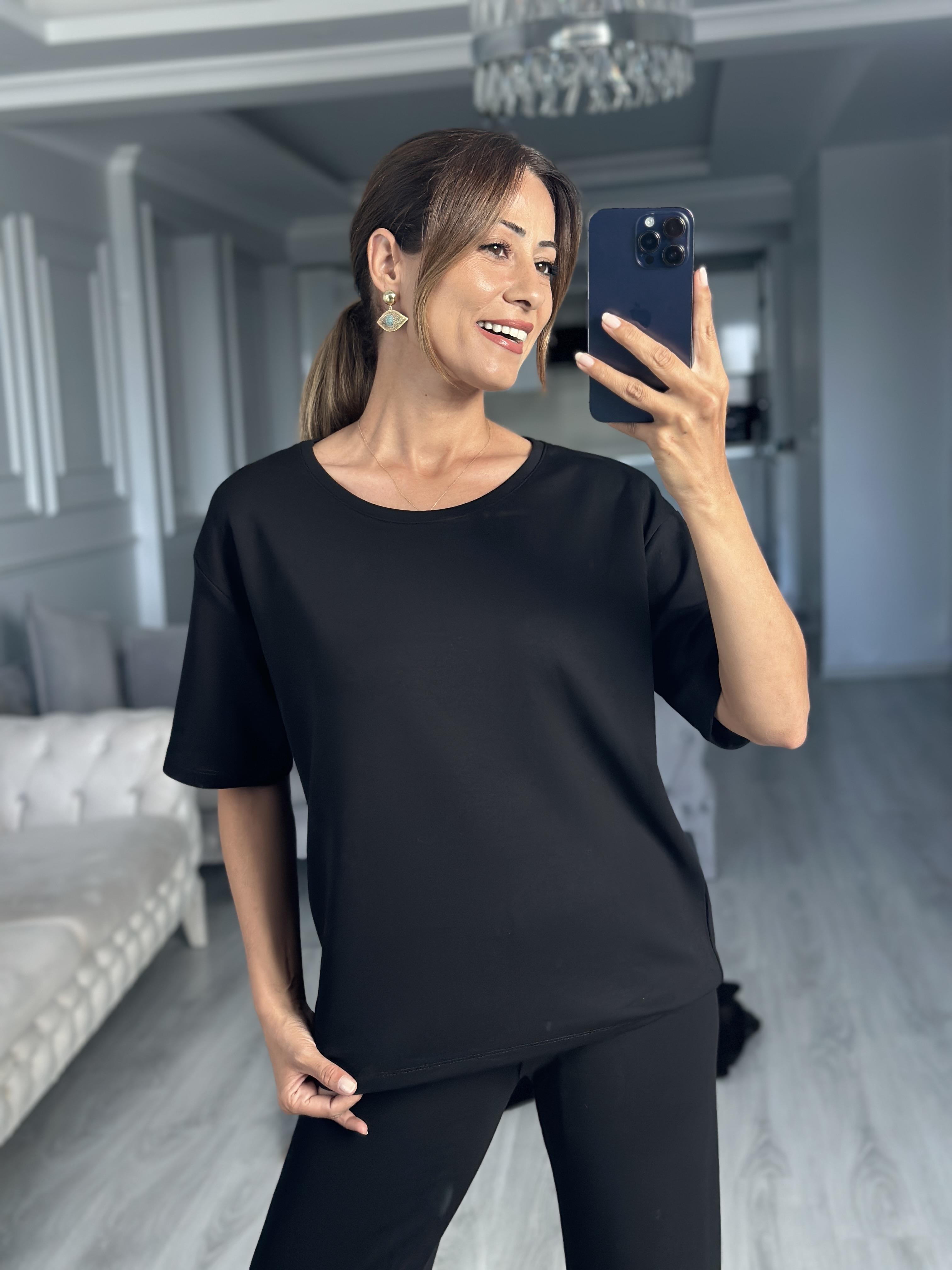 Siyah İthal Kumaş T-Shirt Cepsiz Pantolon Kadın İkili Takımı