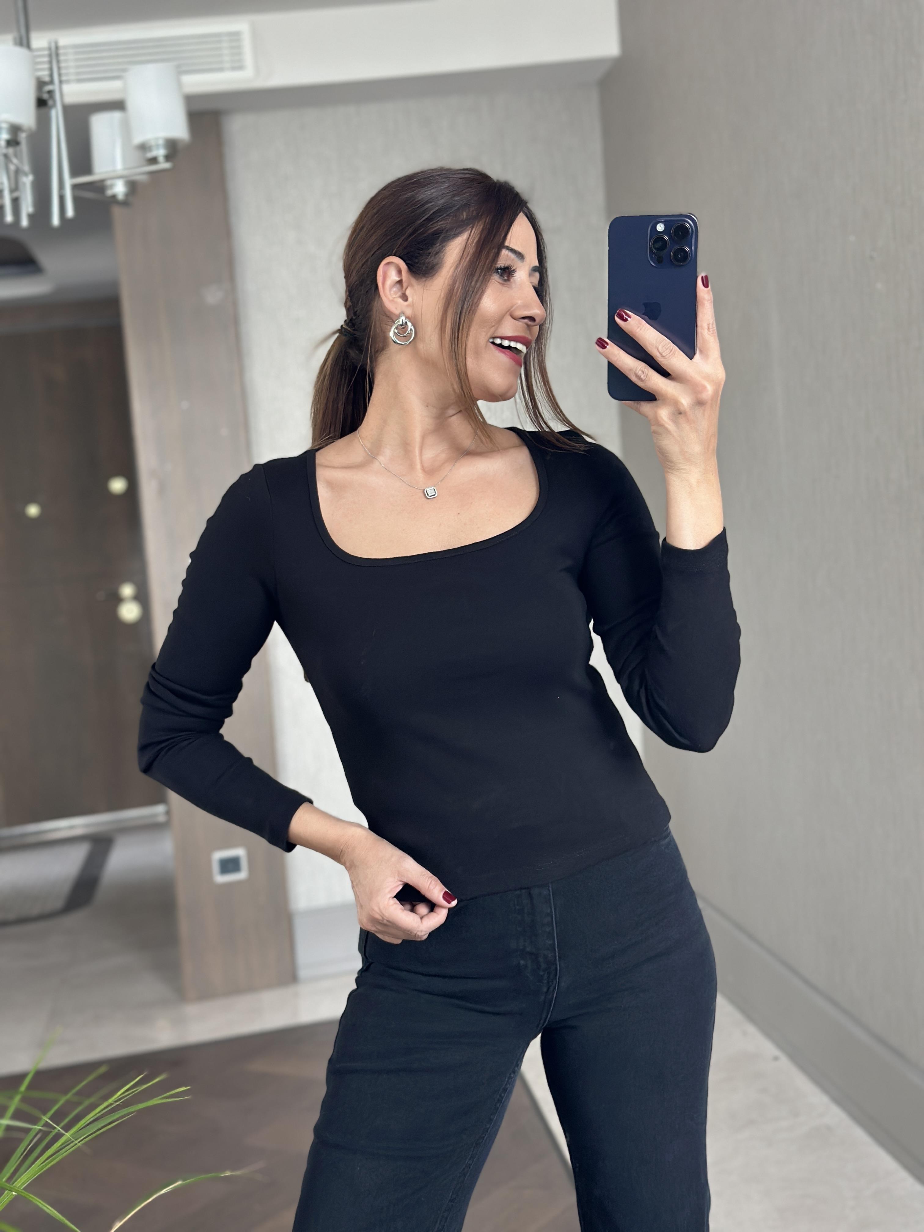 Siyah Kare Yaka Uzun Kollu Kadın Body