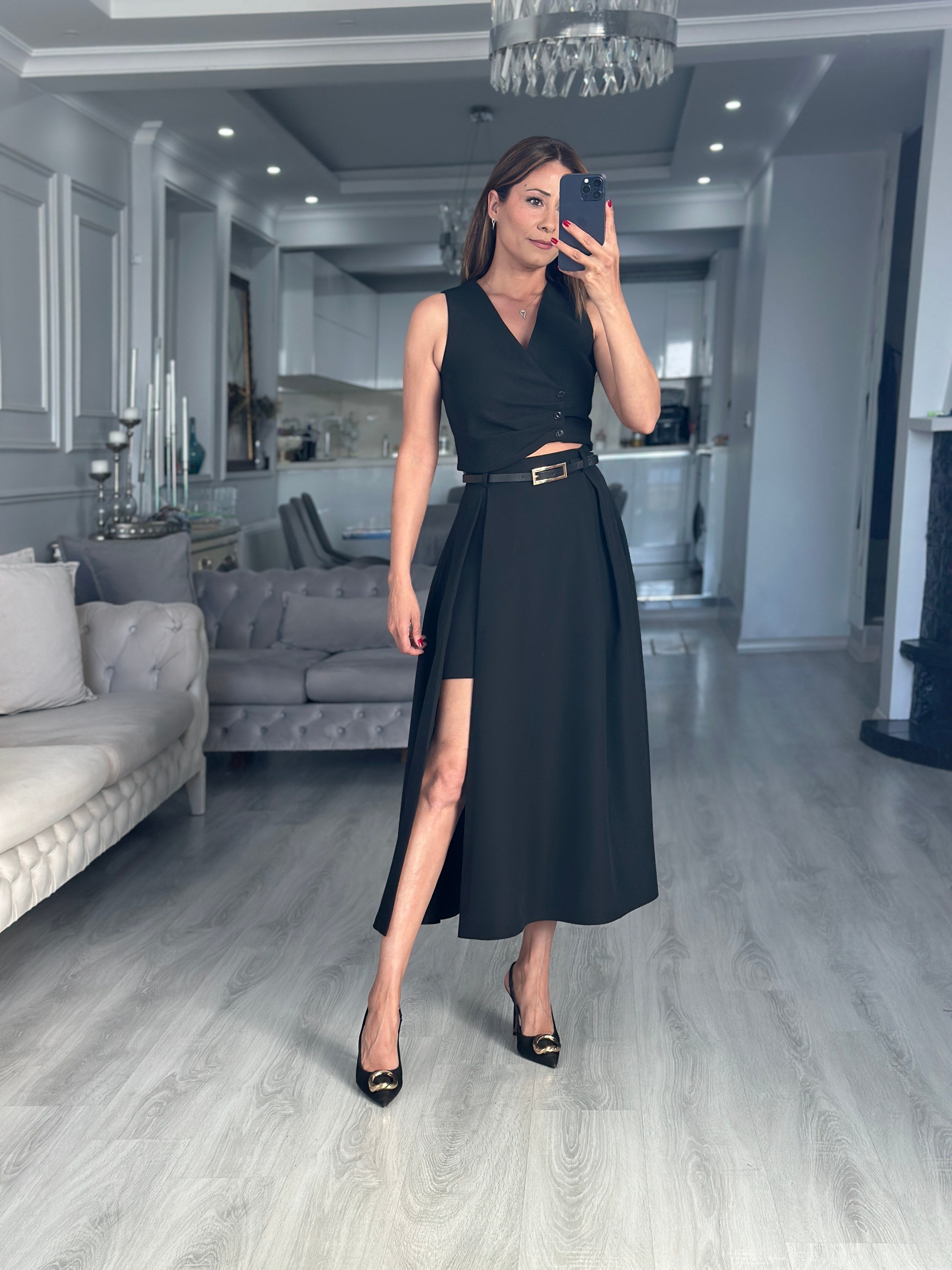 Siyah Kemerli Geniş Pileli Midi Boy Kadın Etek