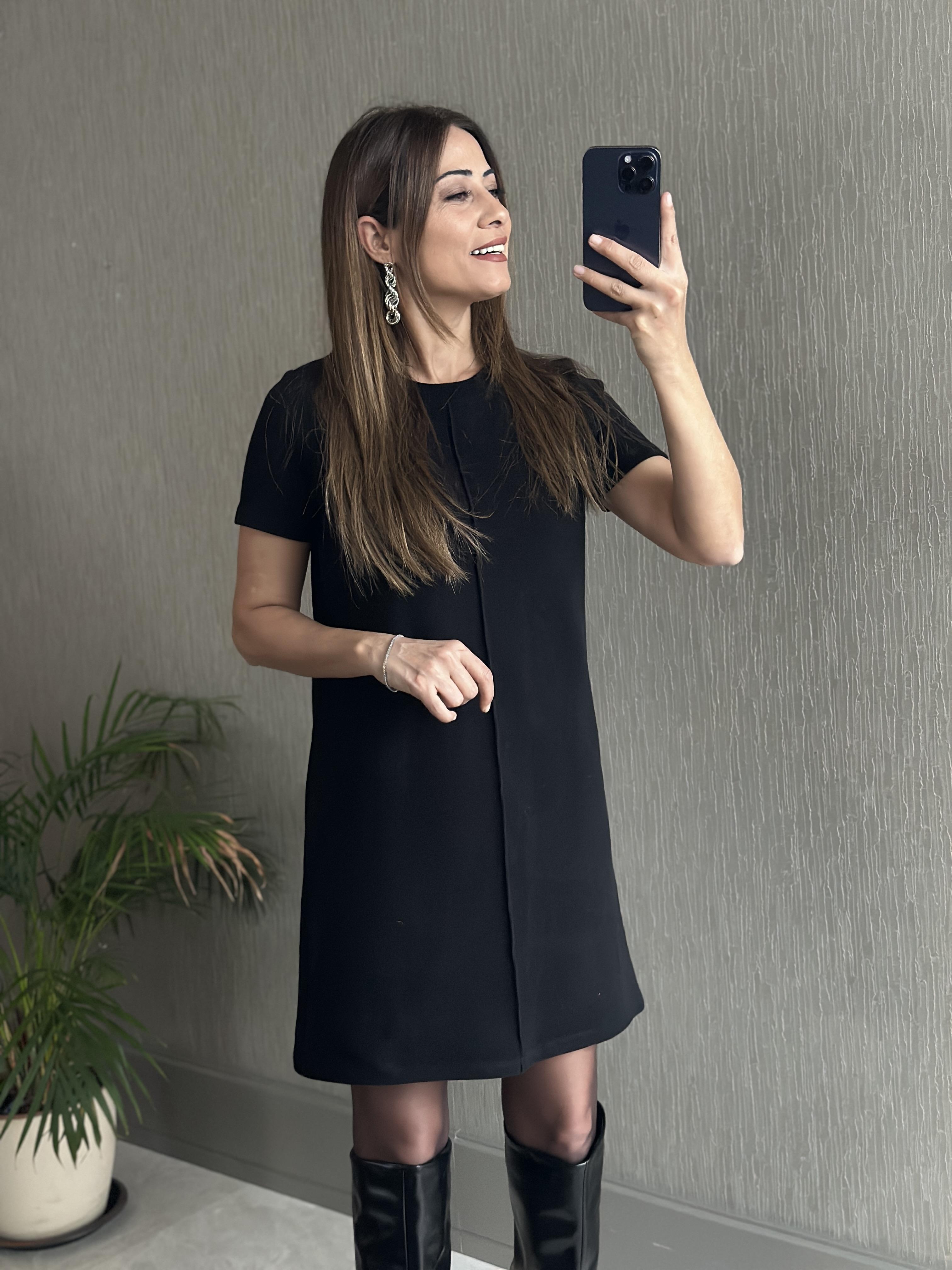 Siyah Kısa Kol Bisiklet Yaka Fitilli Kadife Kadın Mini Elbise