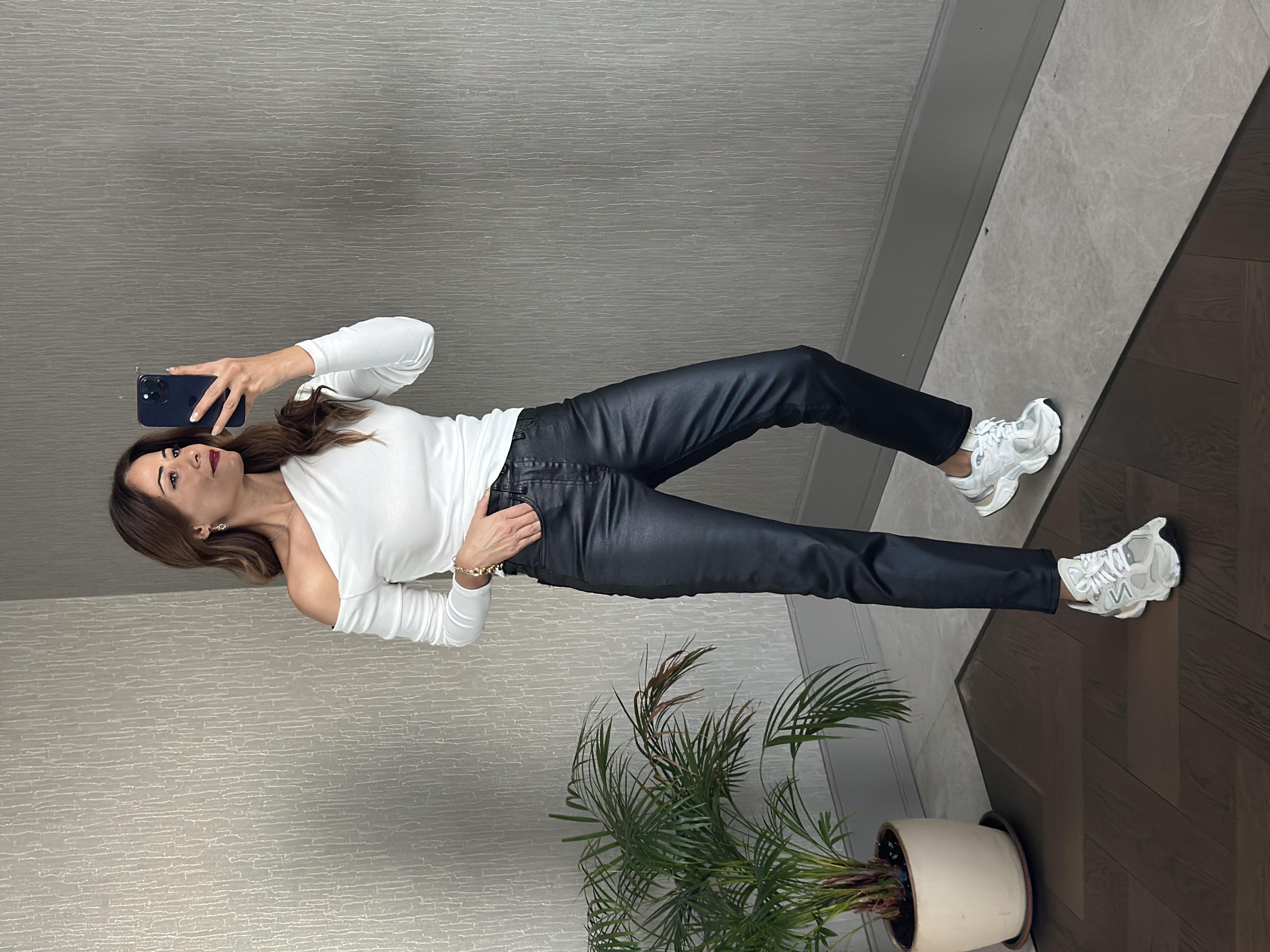 Siyah Mumlu Paçası Dikişli Marka Model Kadın Jean Pantolon