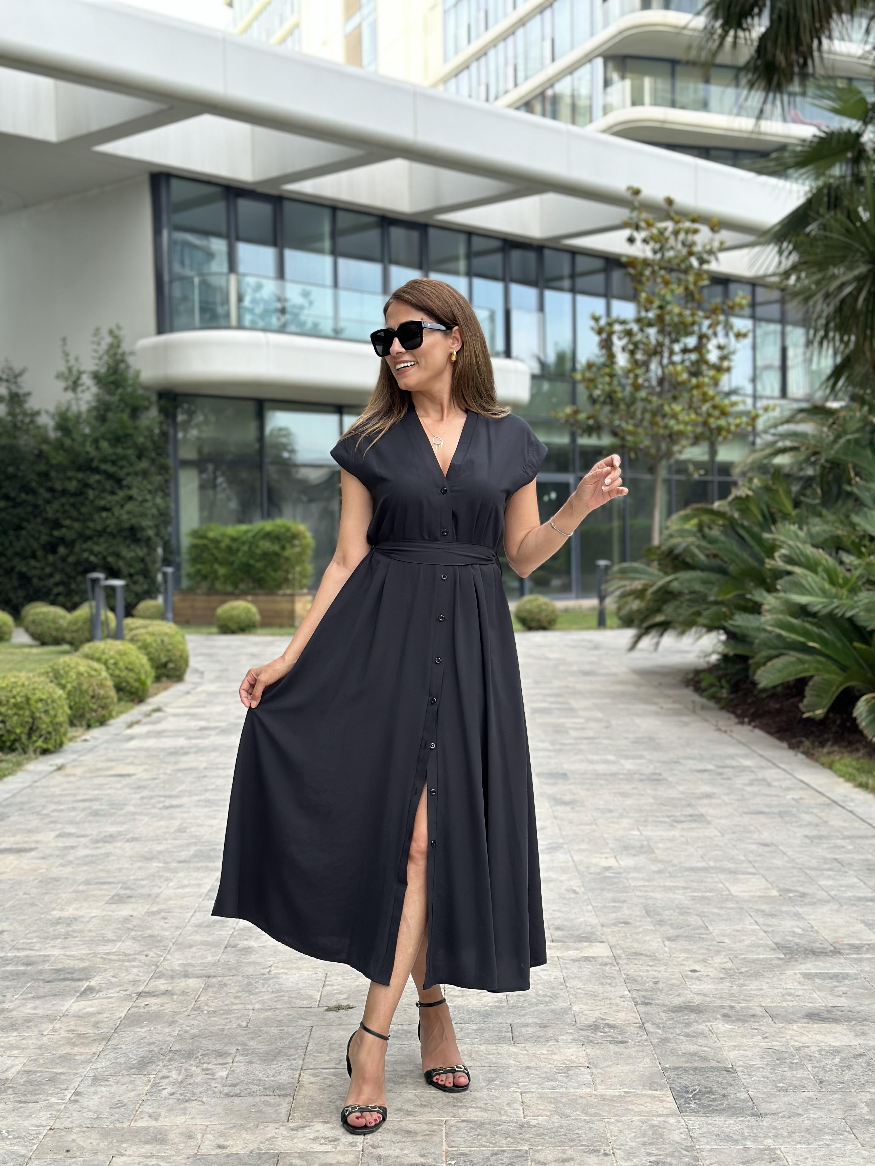 Siyah Orjinal Marka V Yaka Düğmeli Cepli Kadın Elbise 