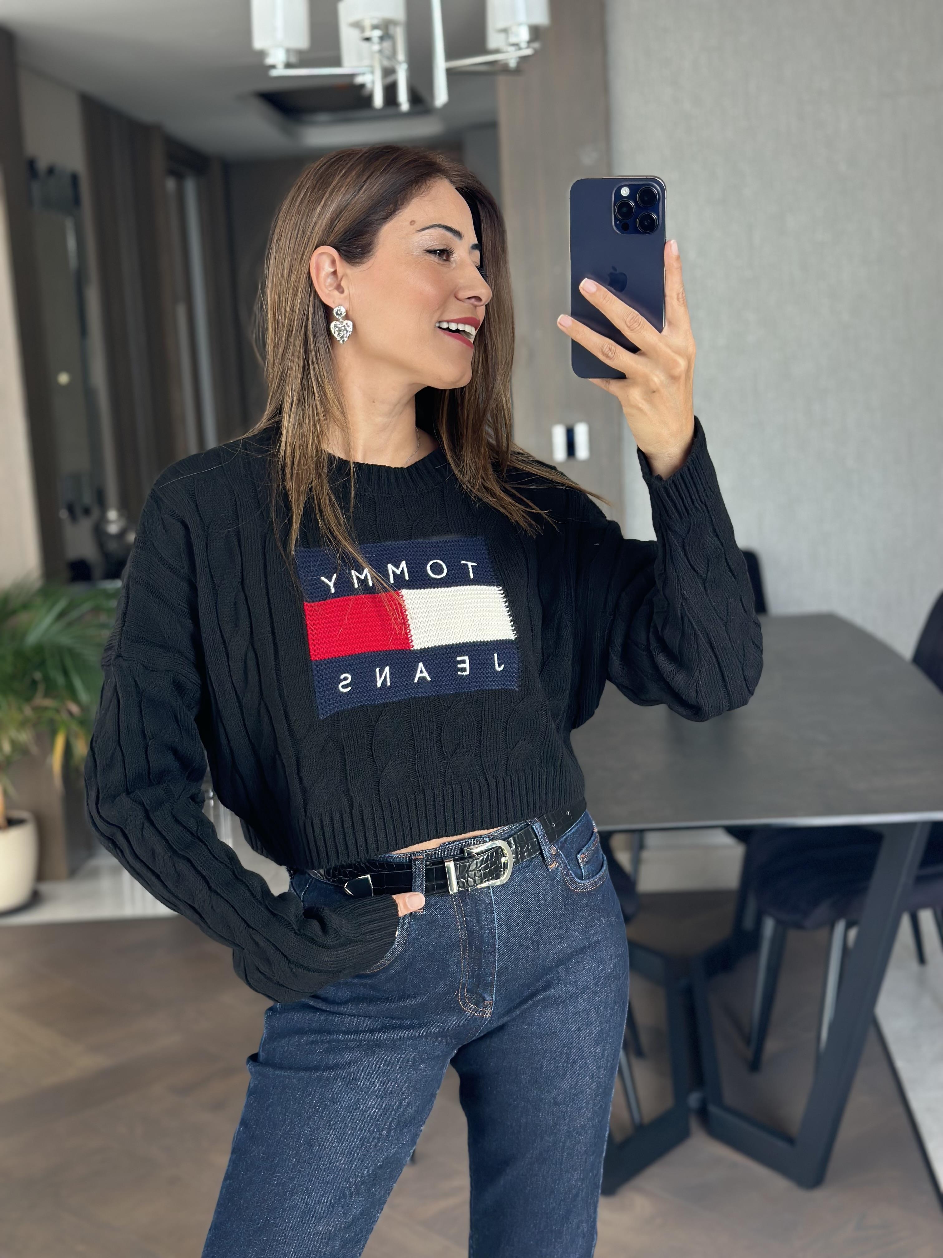 Siyah Saç Örgülü Marka Model Triko Kadın Crop Kazak