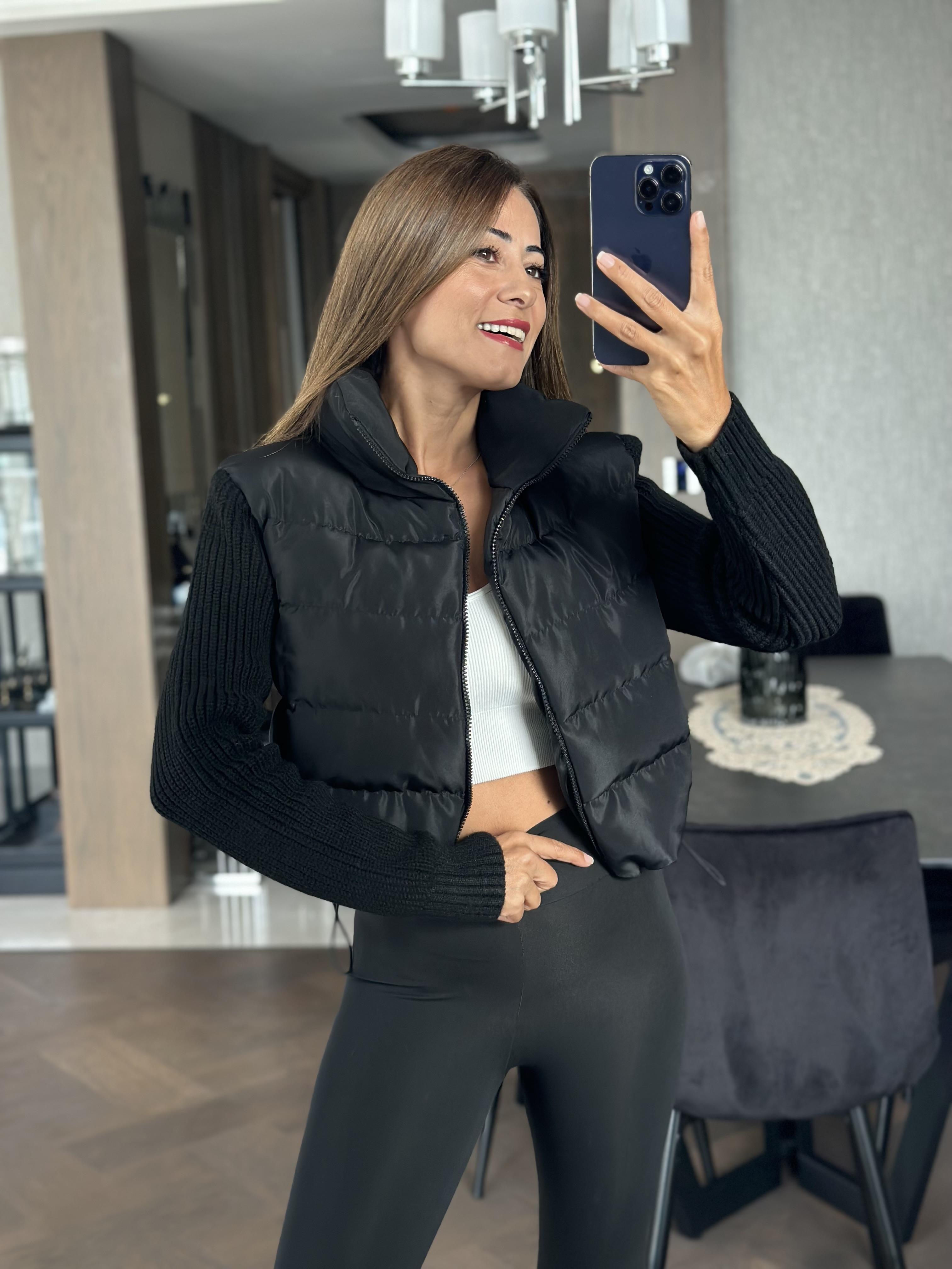 Siyah Triko Kollu Beli Ayarlanabilir Lastikli Kadın Şişme Mont