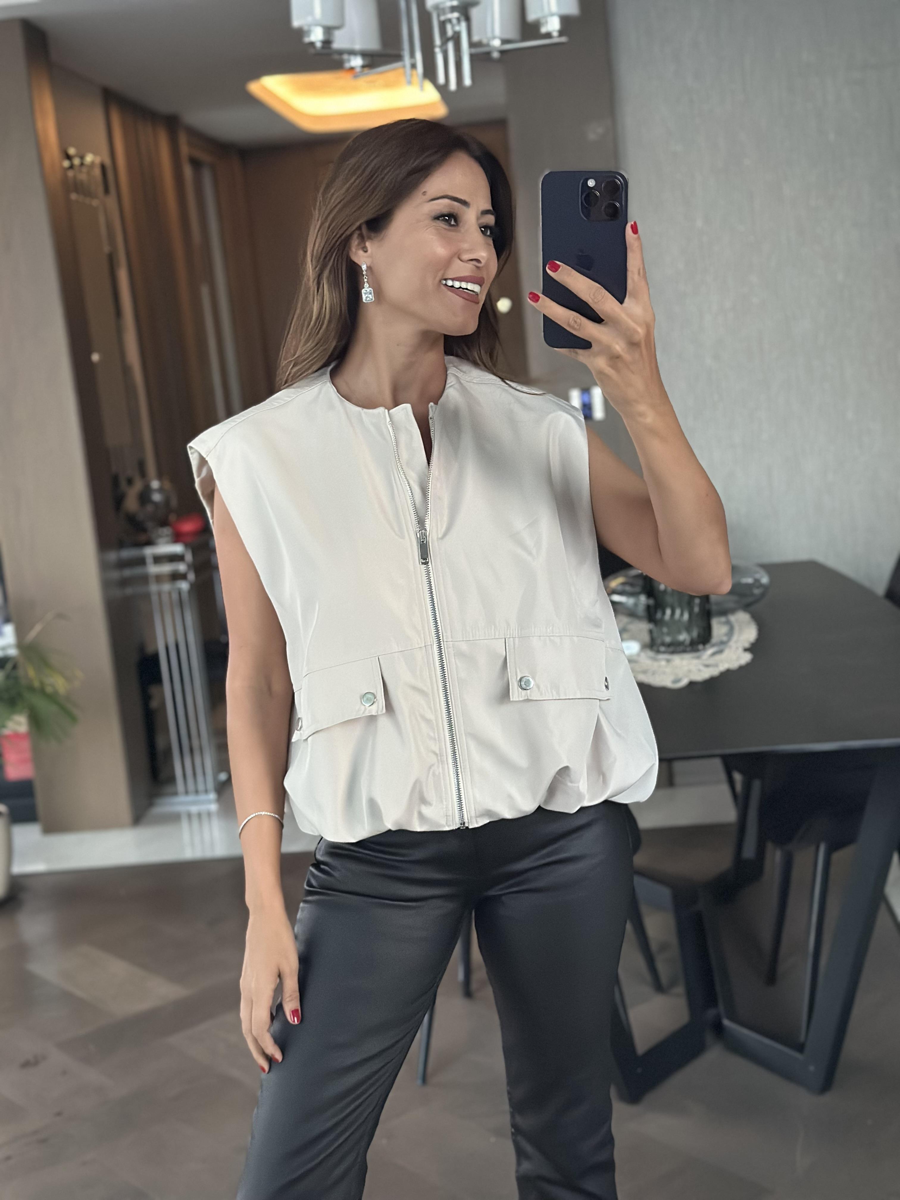 Taş Balon Model Sıfır Kol Fermuarlı Kadın Yelek