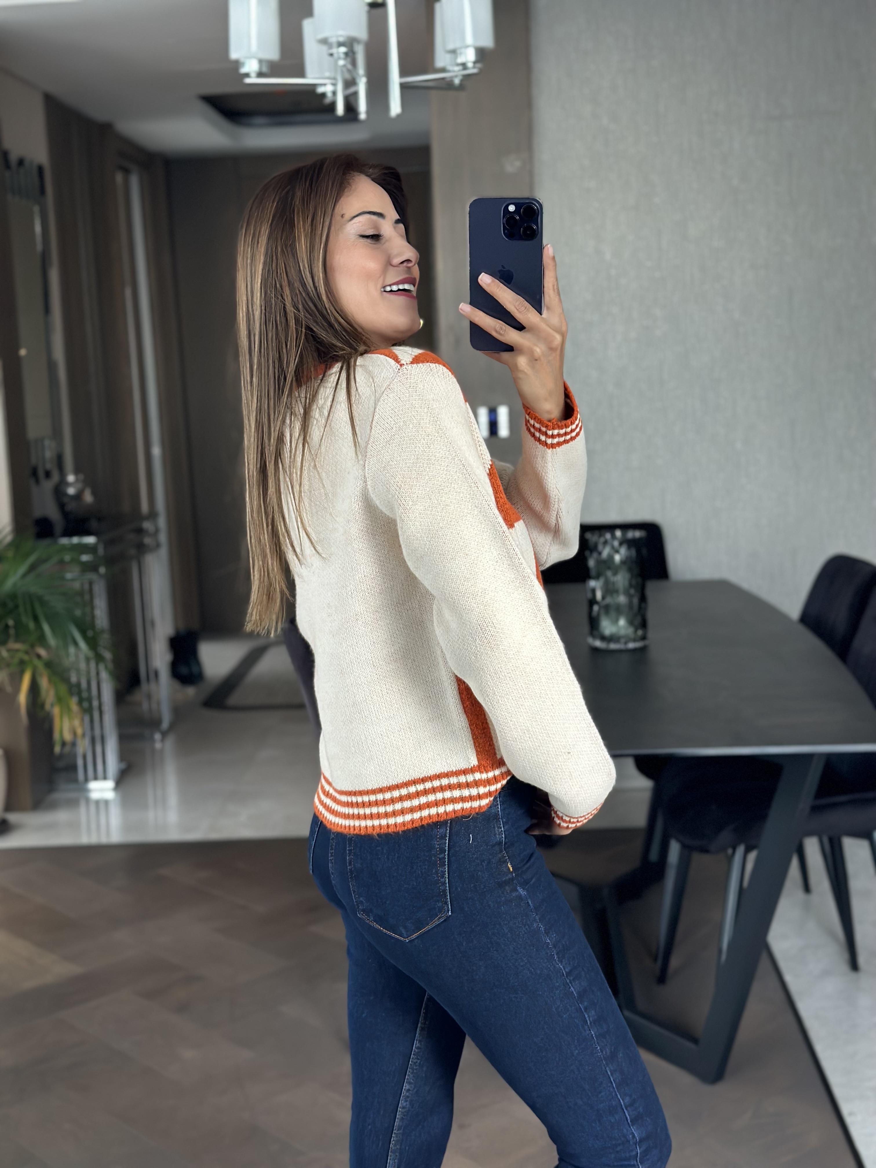 Turuncu Ekru Taş Düğmeli Kadın Triko Hırka