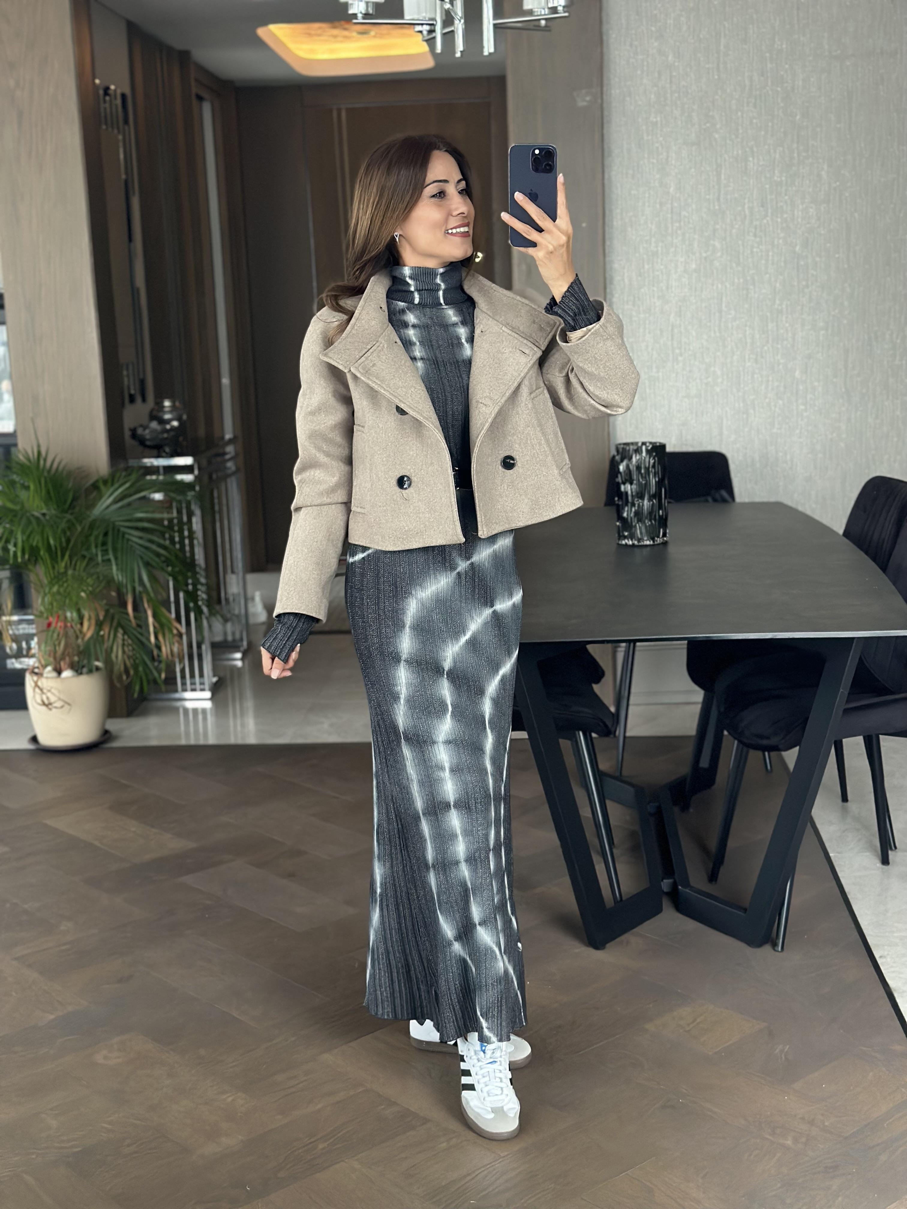 Vizon Önü Düğmeli Kaşe Kadın Bomber Ceket