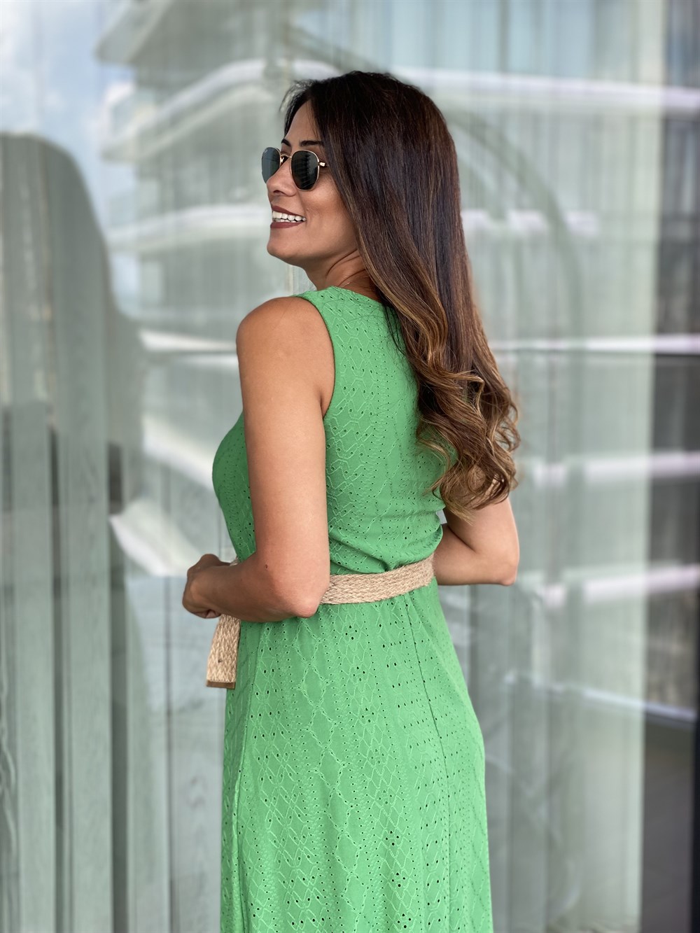 Yeşil Sıfır Kol Bisiklet Yaka Hasır Kemerli Brode Kadın Elbise