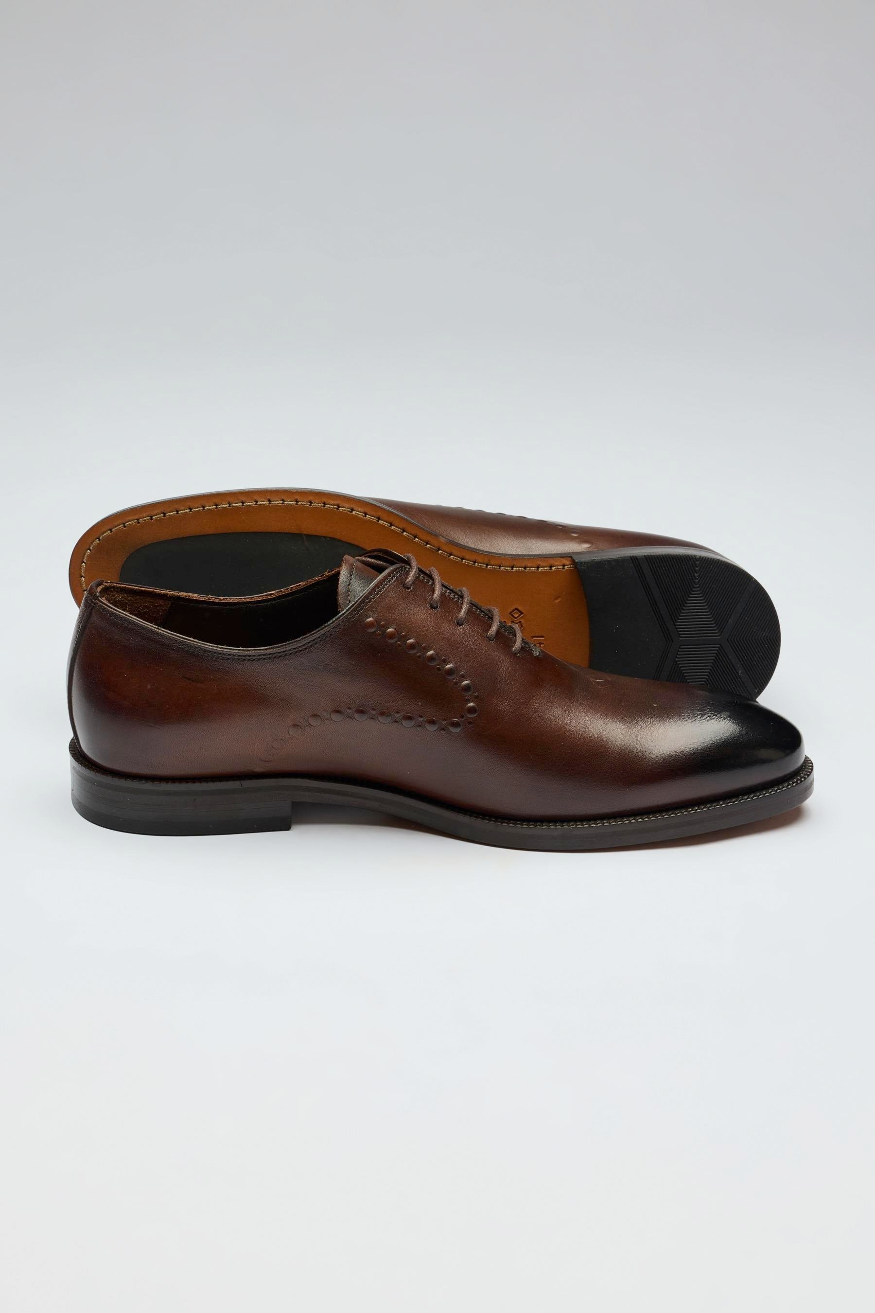 Kahverengi Bağcıklı Klasik Deri Ayakkabı