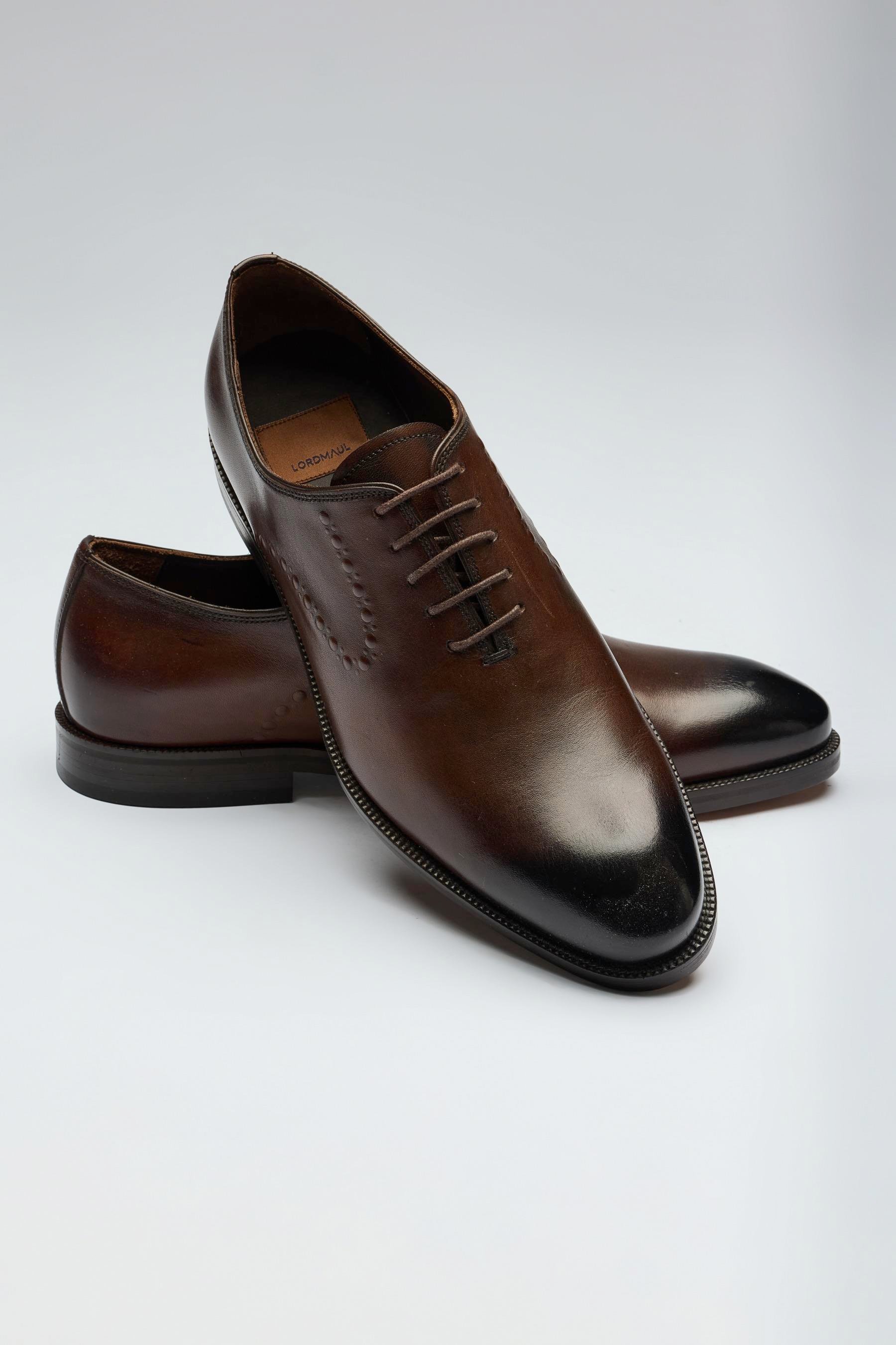 Kahverengi Bağcıklı Klasik Deri Ayakkabı