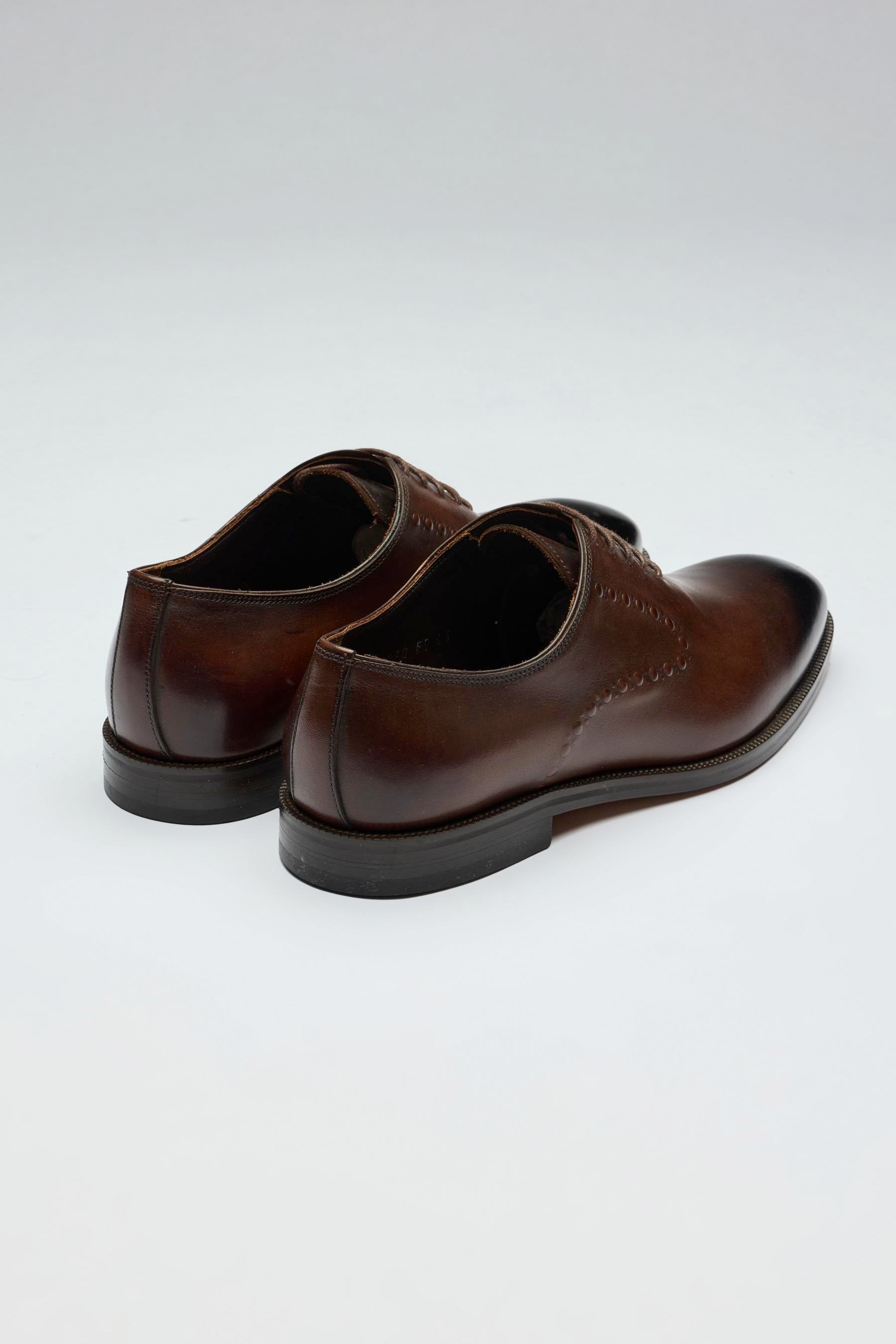 Kahverengi Bağcıklı Klasik Deri Ayakkabı