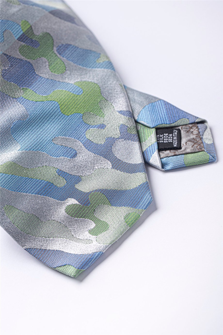 Mavi Kamuflaj Desenli İpek Kravat