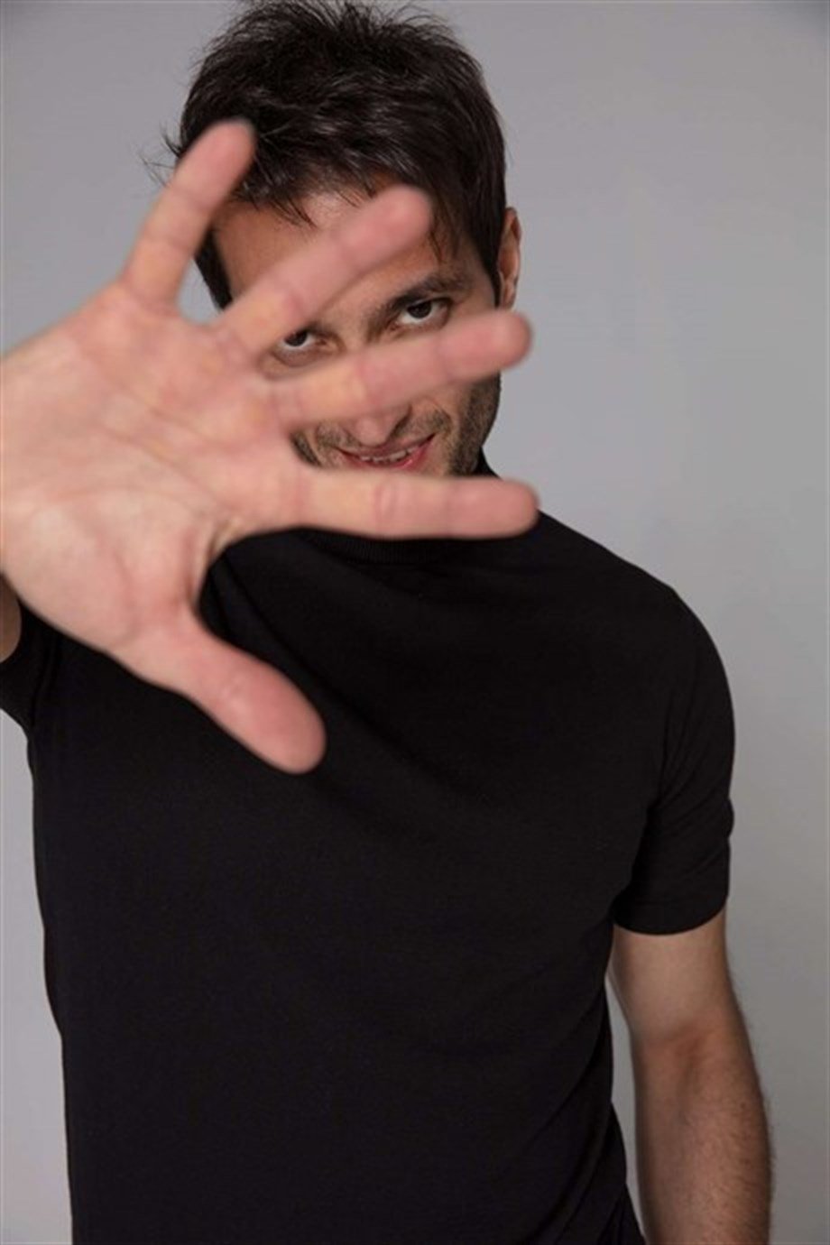 Yüksek Yaka Siyah Renk İpekli Triko