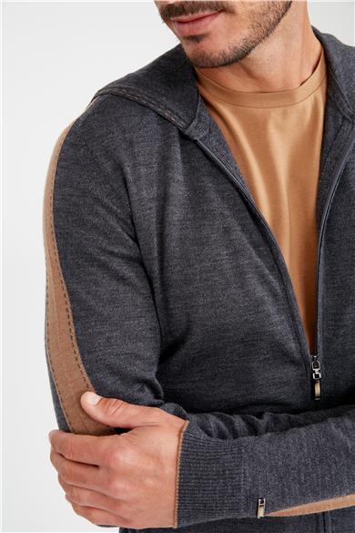 Gri Kapüşonlu Yün Triko 