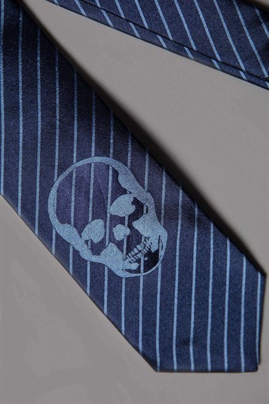 Kurukafa desenli lacivert ipek kravat