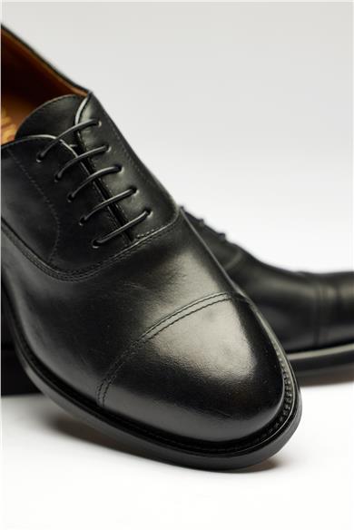 Siyah Bağcıklı Klasik Deri Ayakkabı