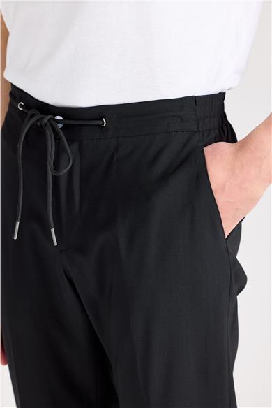 Siyah Bağcıklı Yün Pantolon 