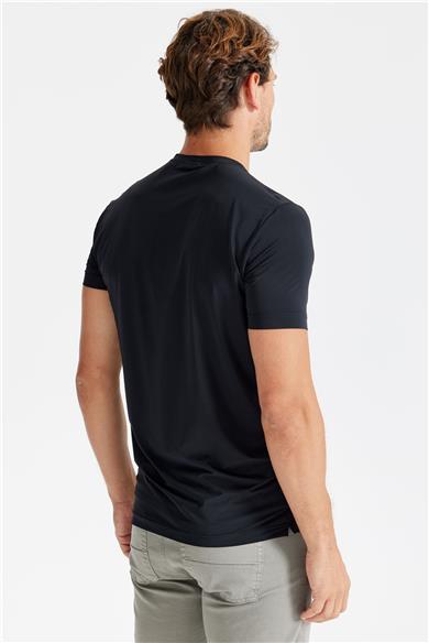 Siyah Sıfır Yaka Teknik Kumaş T-shirt