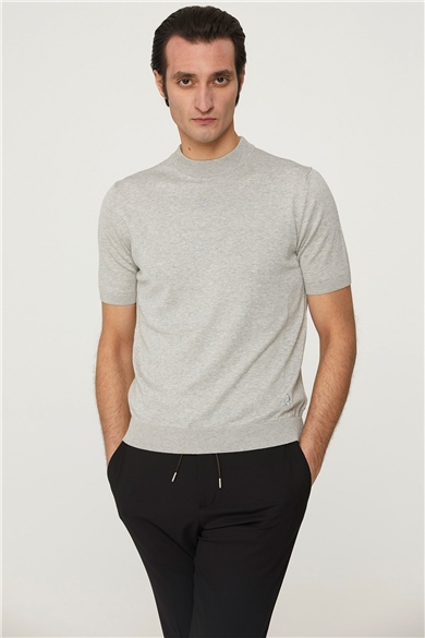 Yüksek Yaka Gri Renk İpekli Triko