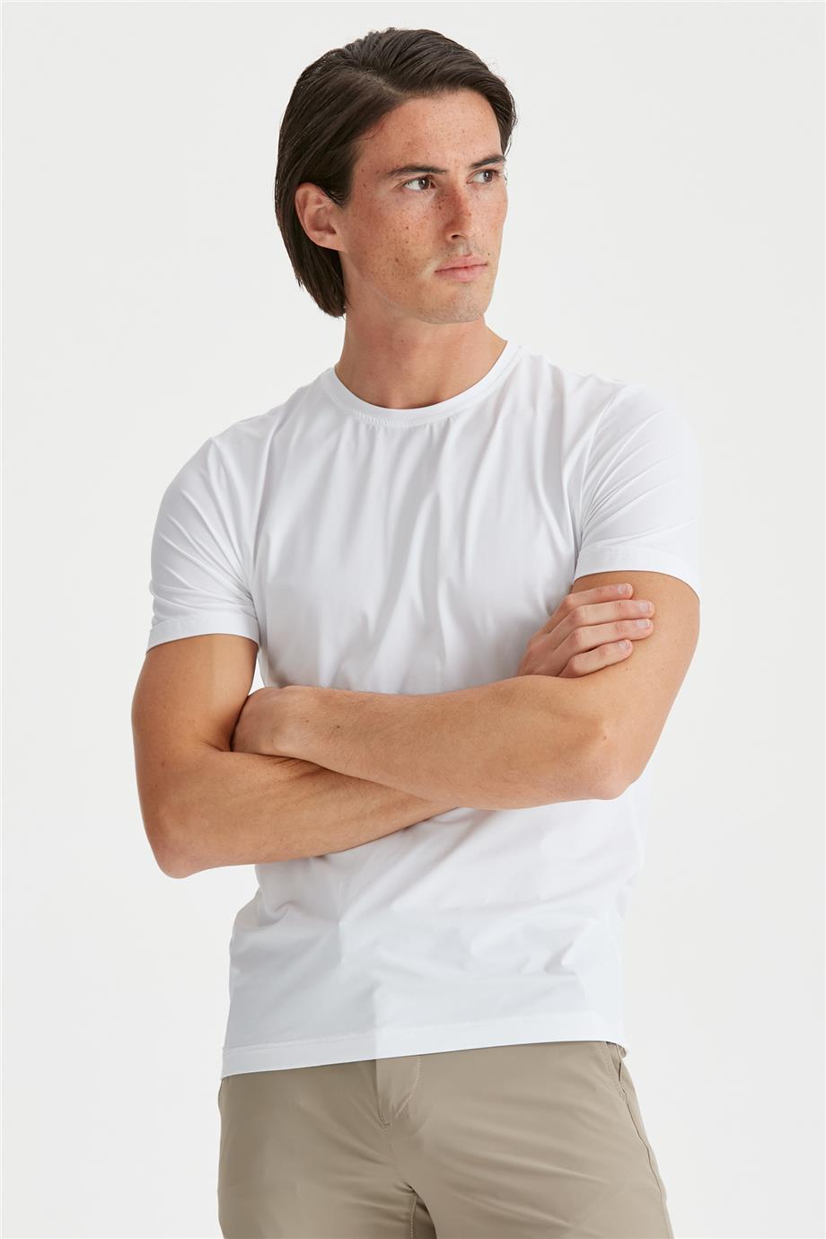 Beyaz Sıfır Yaka Teknik Kumaş T-shirt