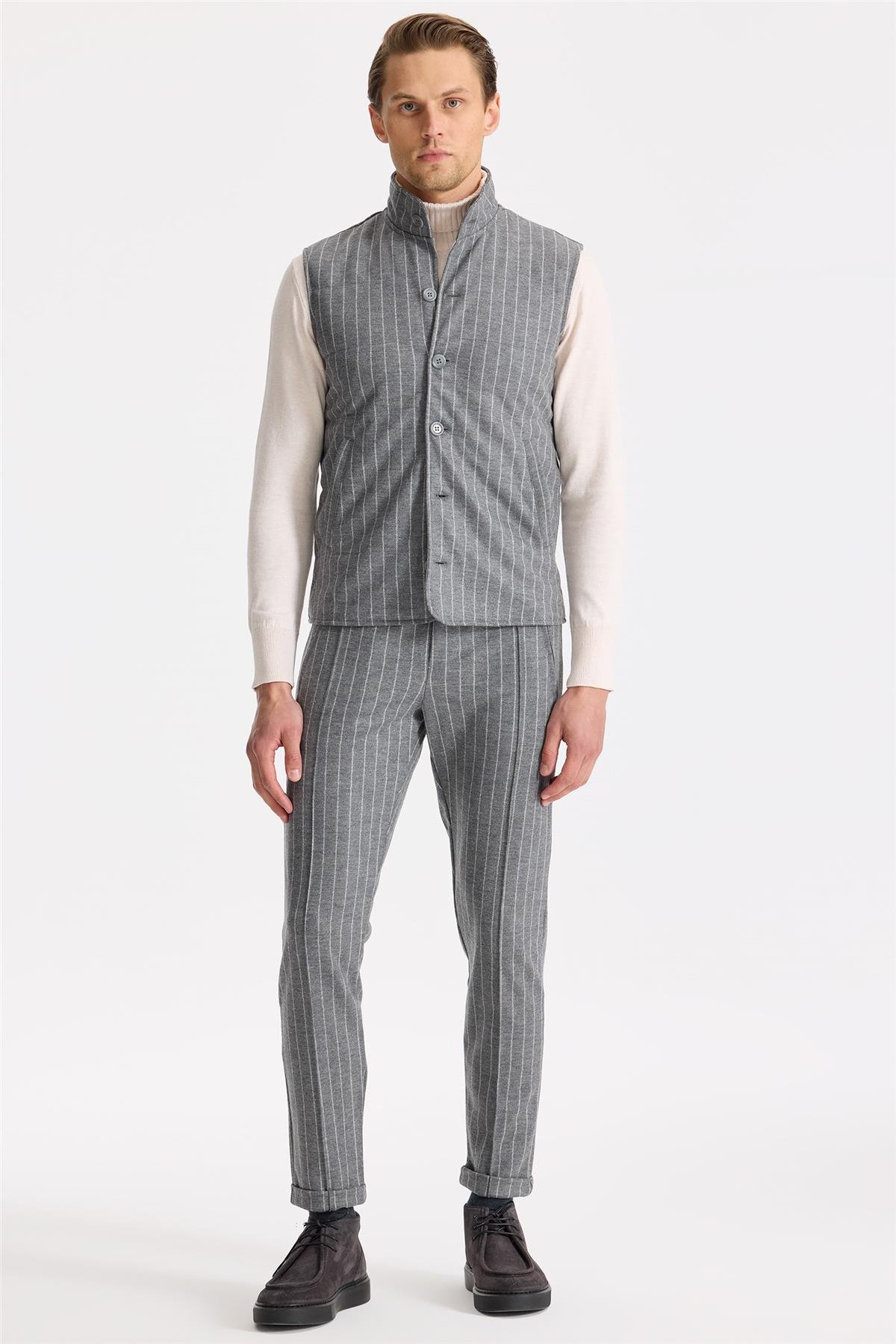 Gri Çizgili Yelekli Saf Yün Spor Takım