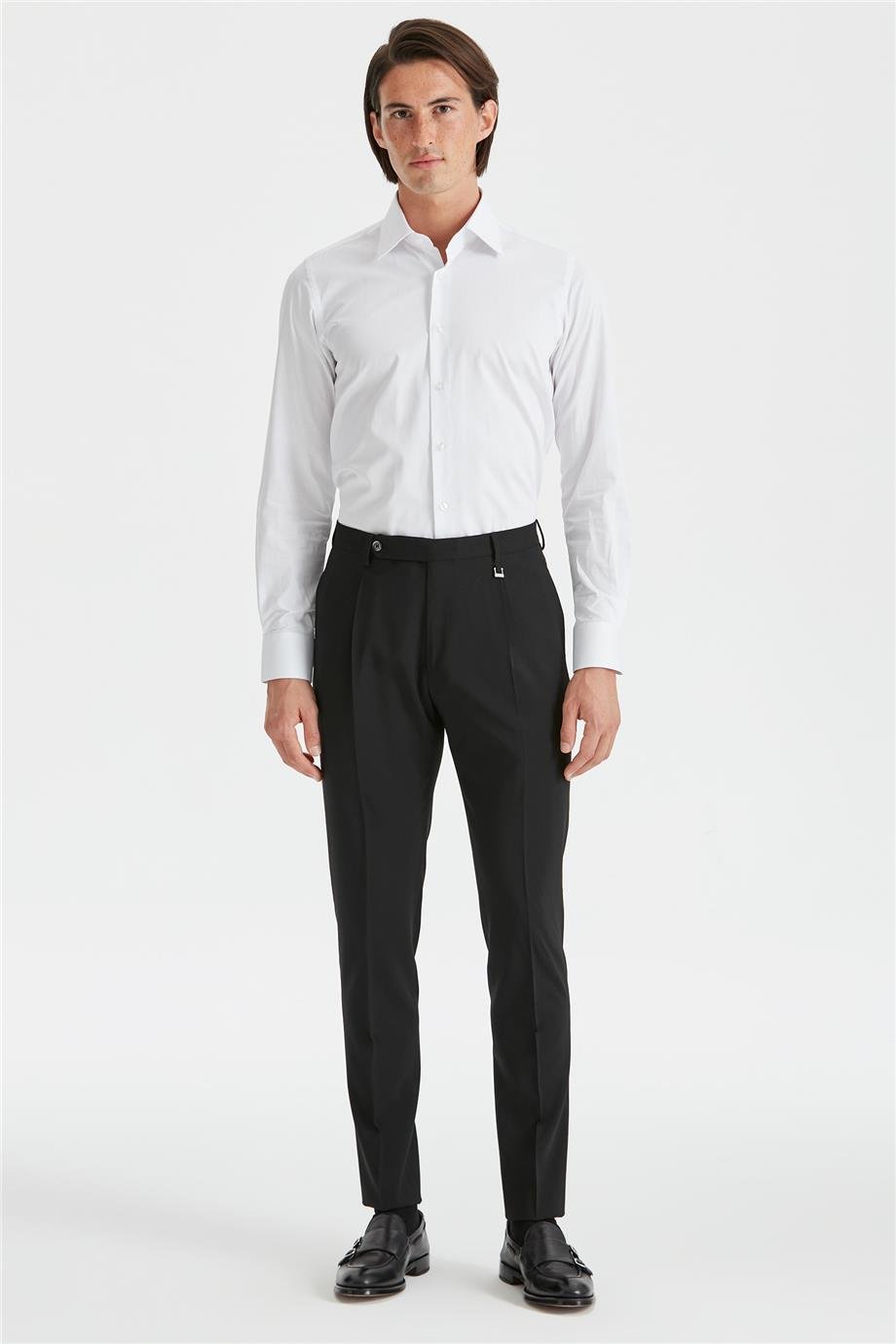 Siyah Tek Pileli Pantolon