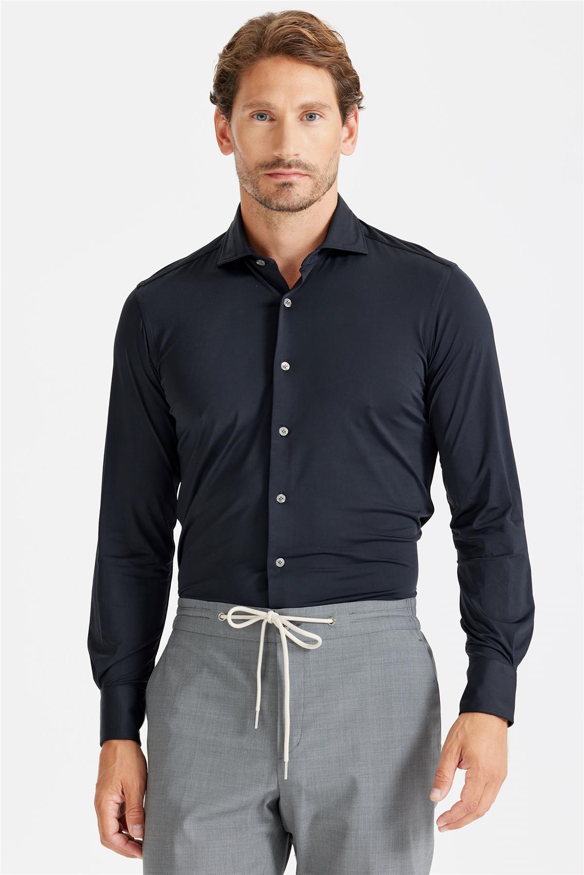 Siyah Teknik Kumaş Gömlek