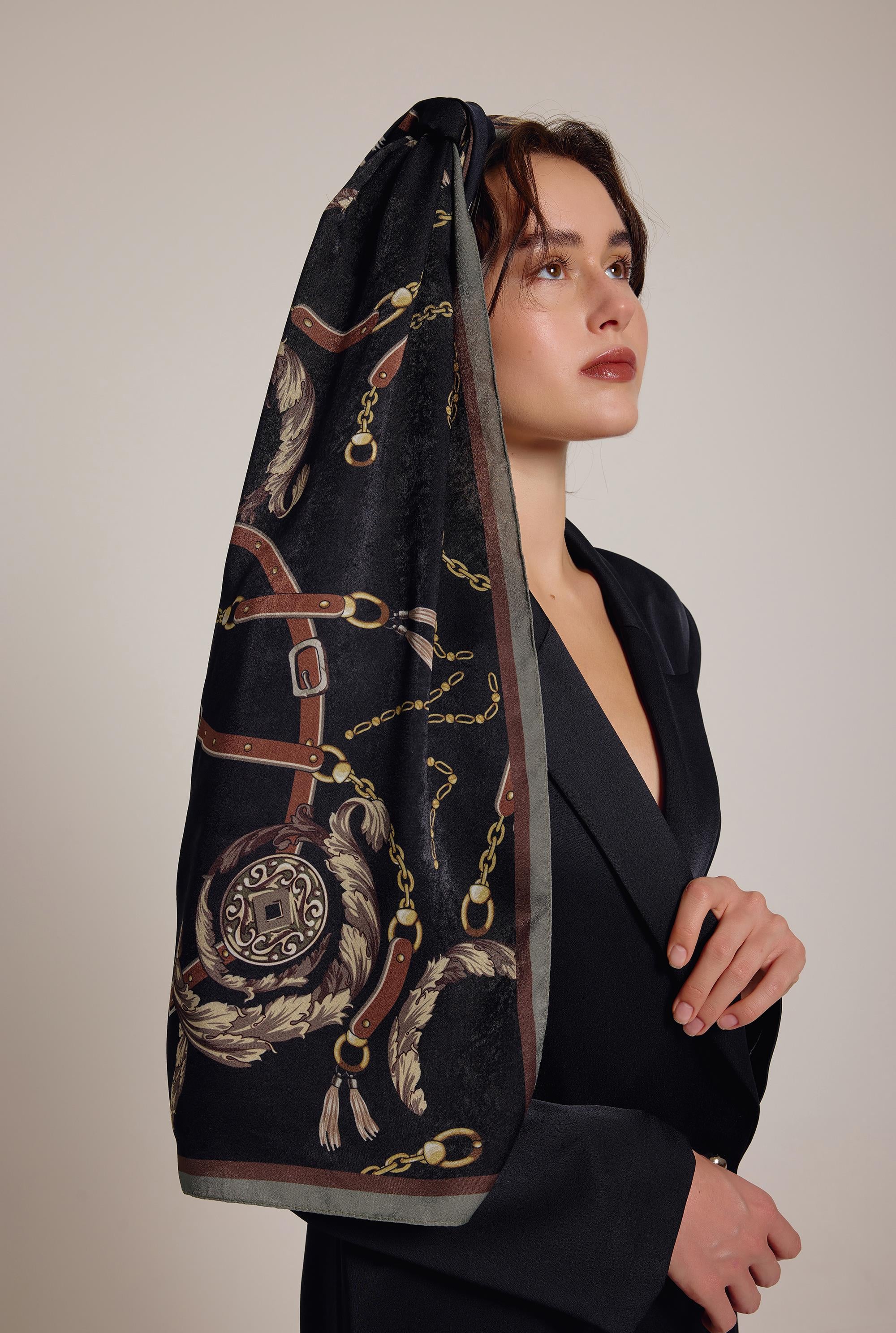 SİYAH CHAIN ŞAL