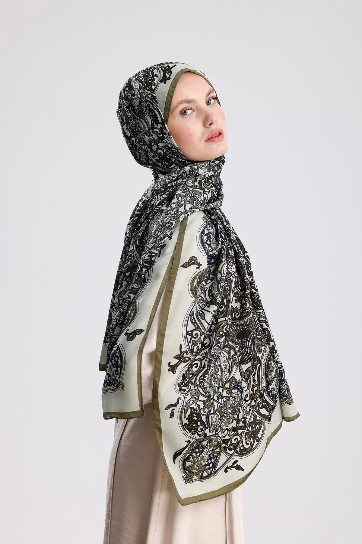 FÜME RETRO TİBET ŞAL