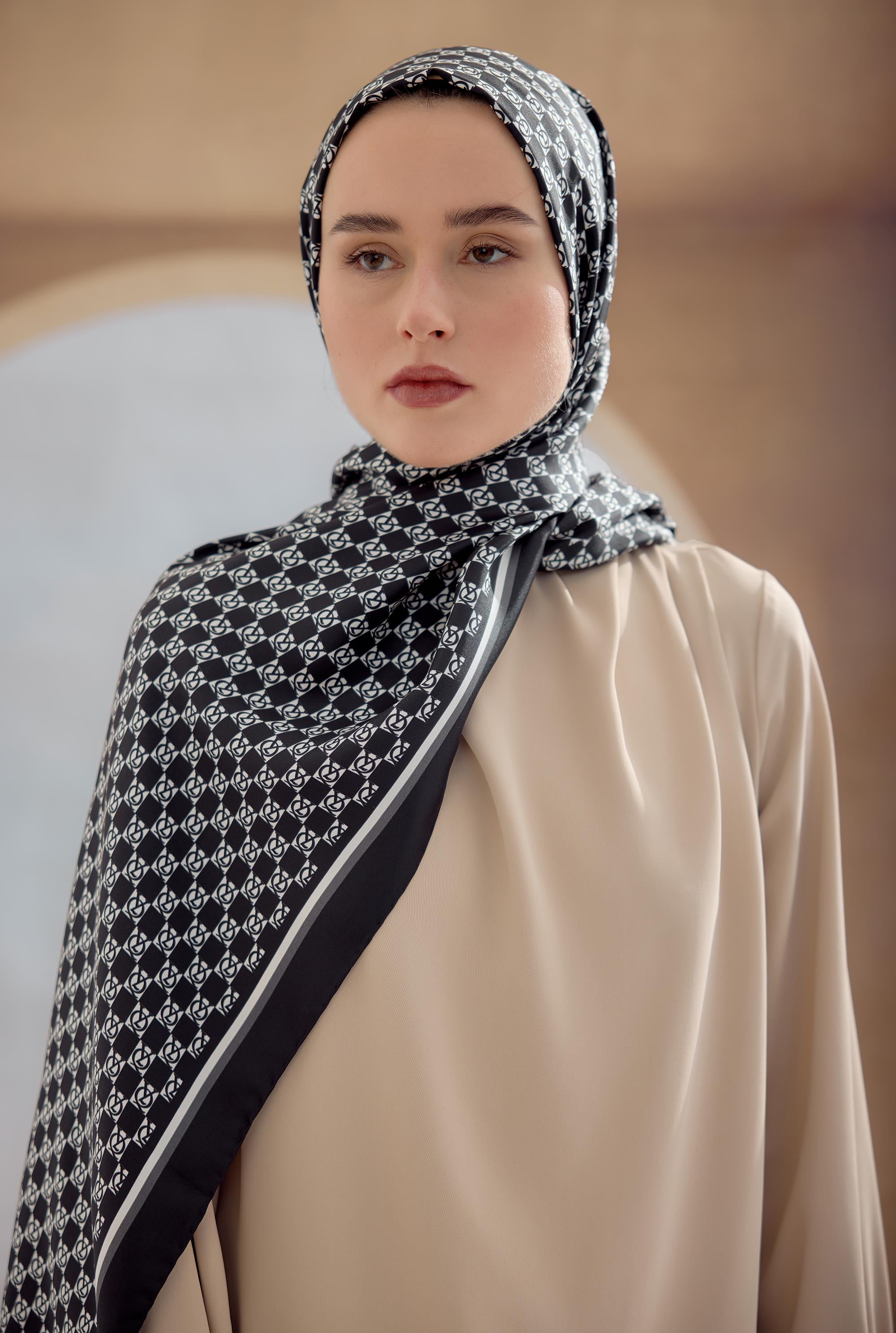 SİYAH BEYAZ DAMA İPEK ŞAL