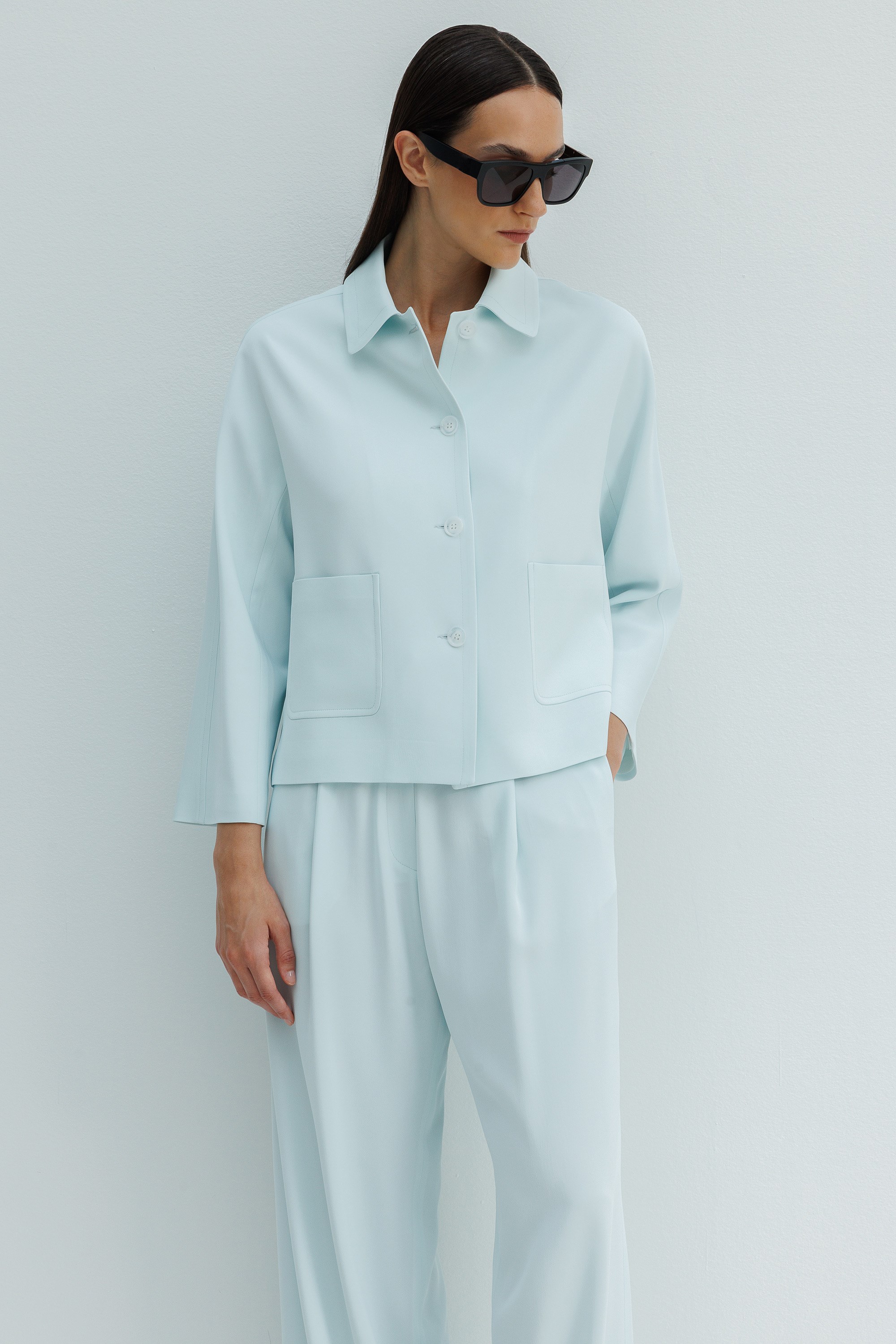 Dıştan Cepli Kısa Ceket