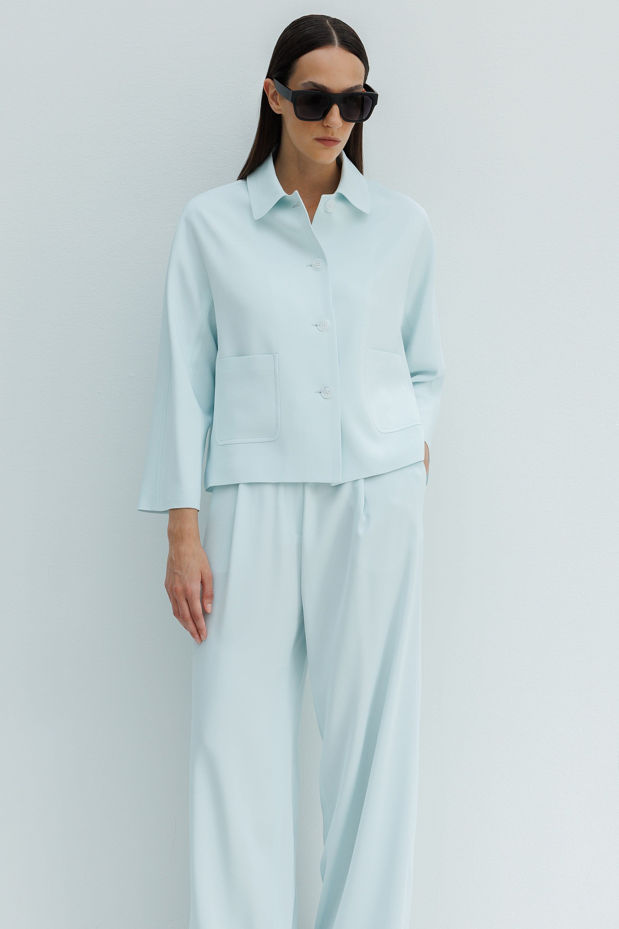 Dıştan Cepli Kısa Ceket